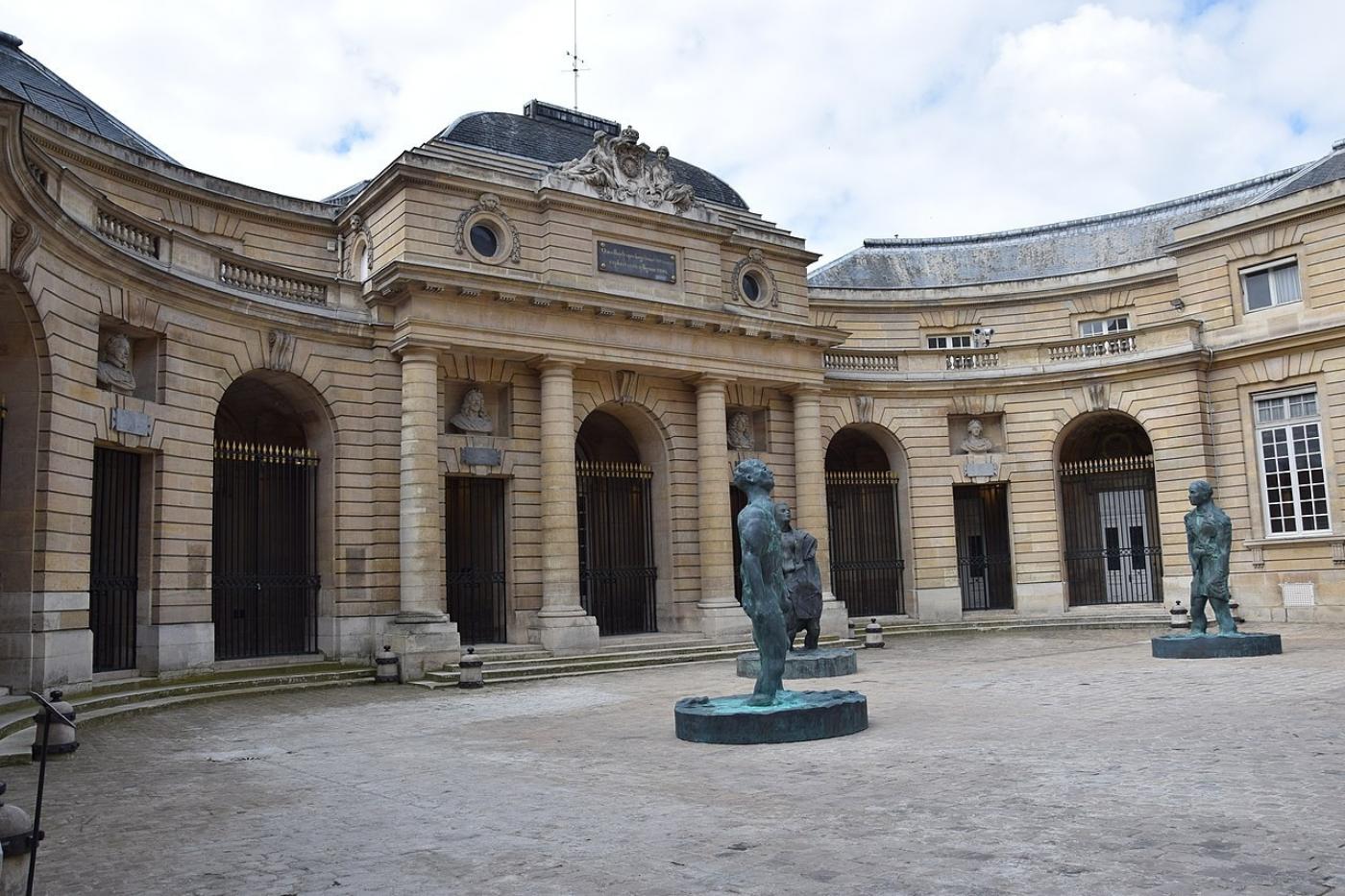 Cour intérieure de la monnaie de Paris.