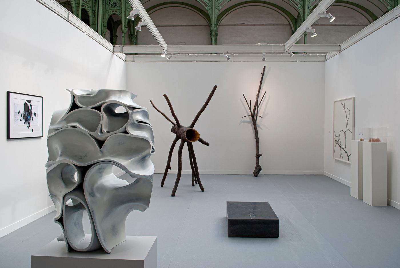 Vue du stand de la galerie Tussi Russo, FIAC 2019.