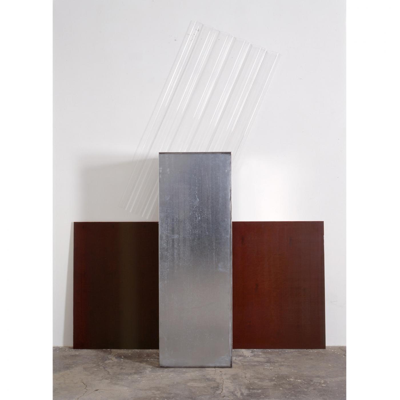 Imi Knoebel, Olga Lina, 1988, zinc, Plexiglas, sérigraphie, 320 x 250 x 75 cm.