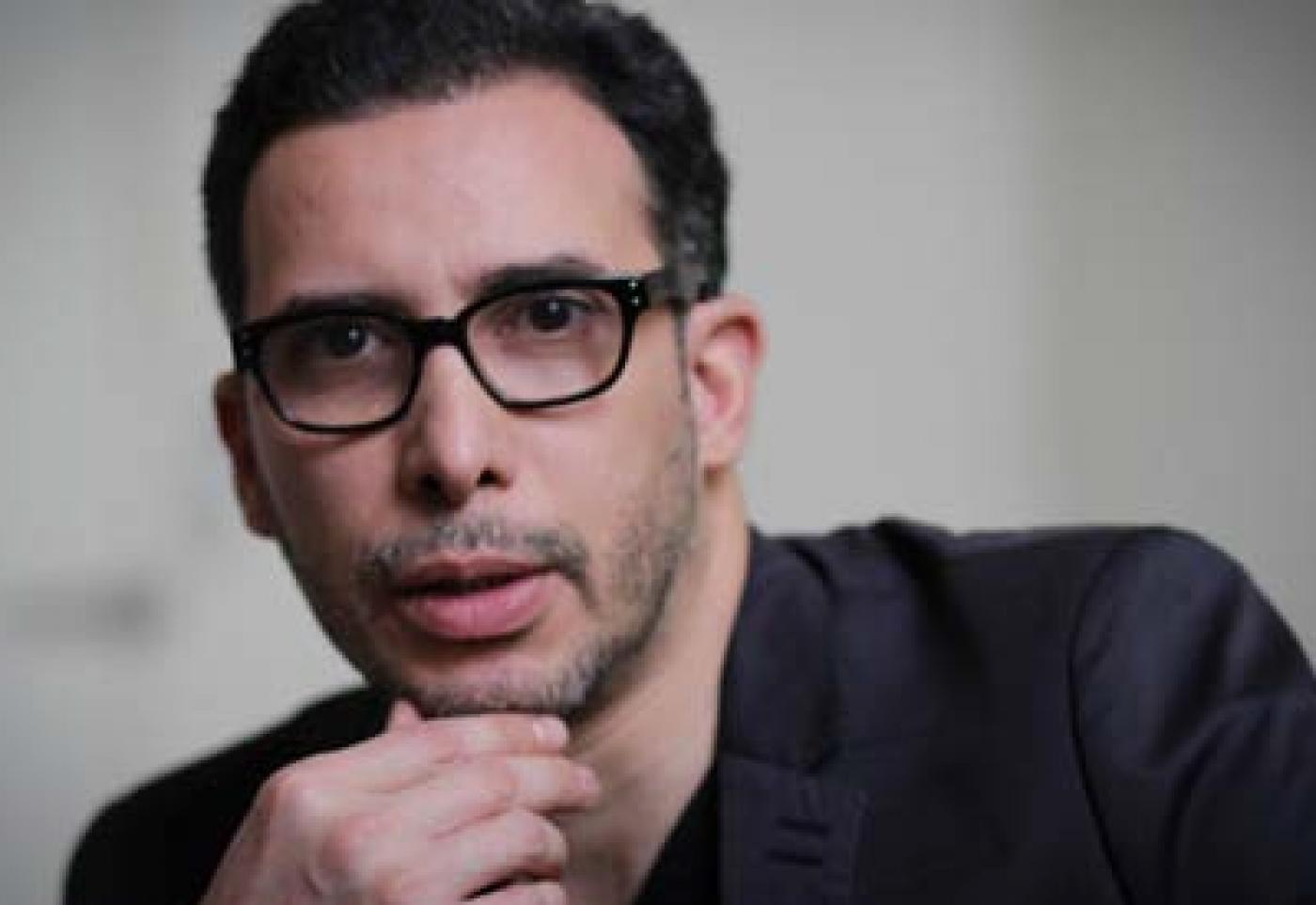 Mounir Fatmi présente sa première exposition personnelle au Maroc