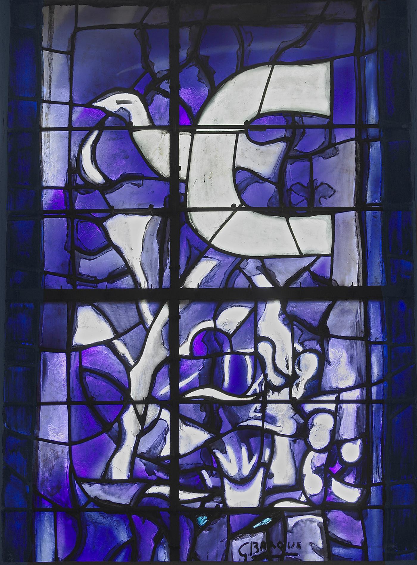 Vitrail de Georges Braque, Oiseau mauve et blanc, 1962, Fondation Maeght, Saint-Paul de Vence.