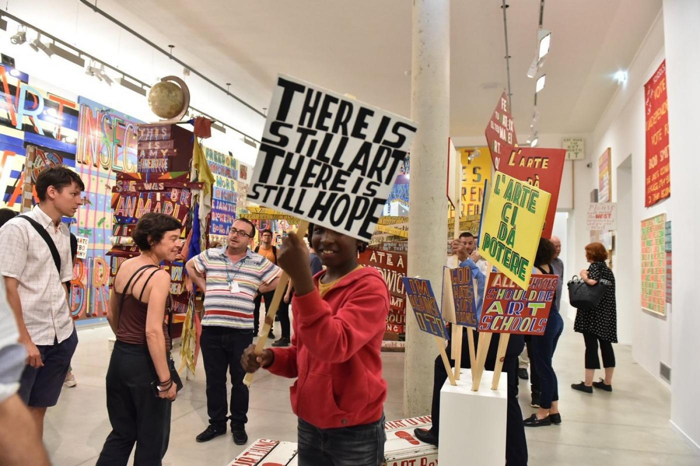 L'artiste Bob &amp; Roberta Smith adresse une « constitution des arts » aux candidats britanniques 