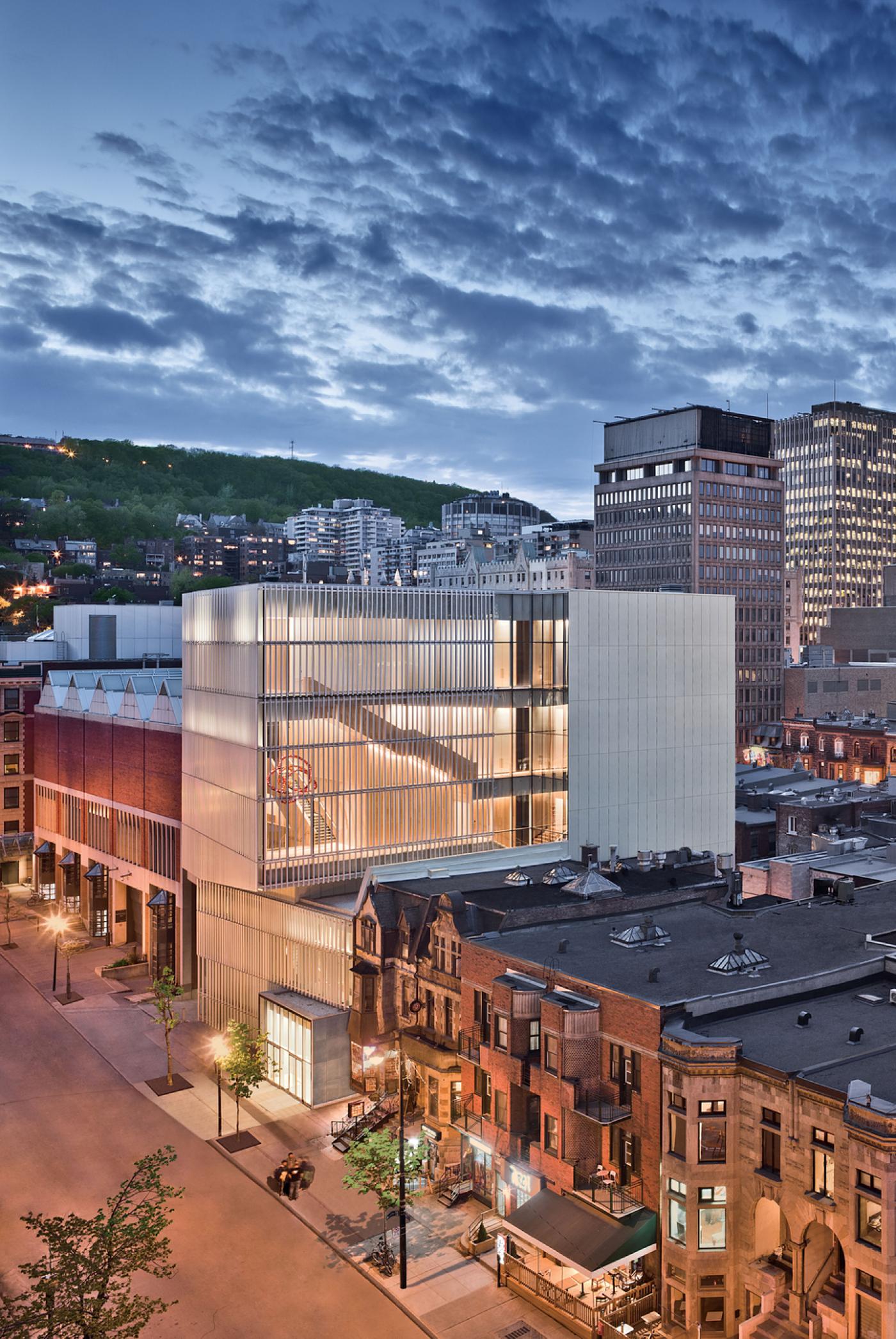 Le Pavillon pour la Paix Michal et Renata Hornstein, Musée des beaux-arts de Montréal.