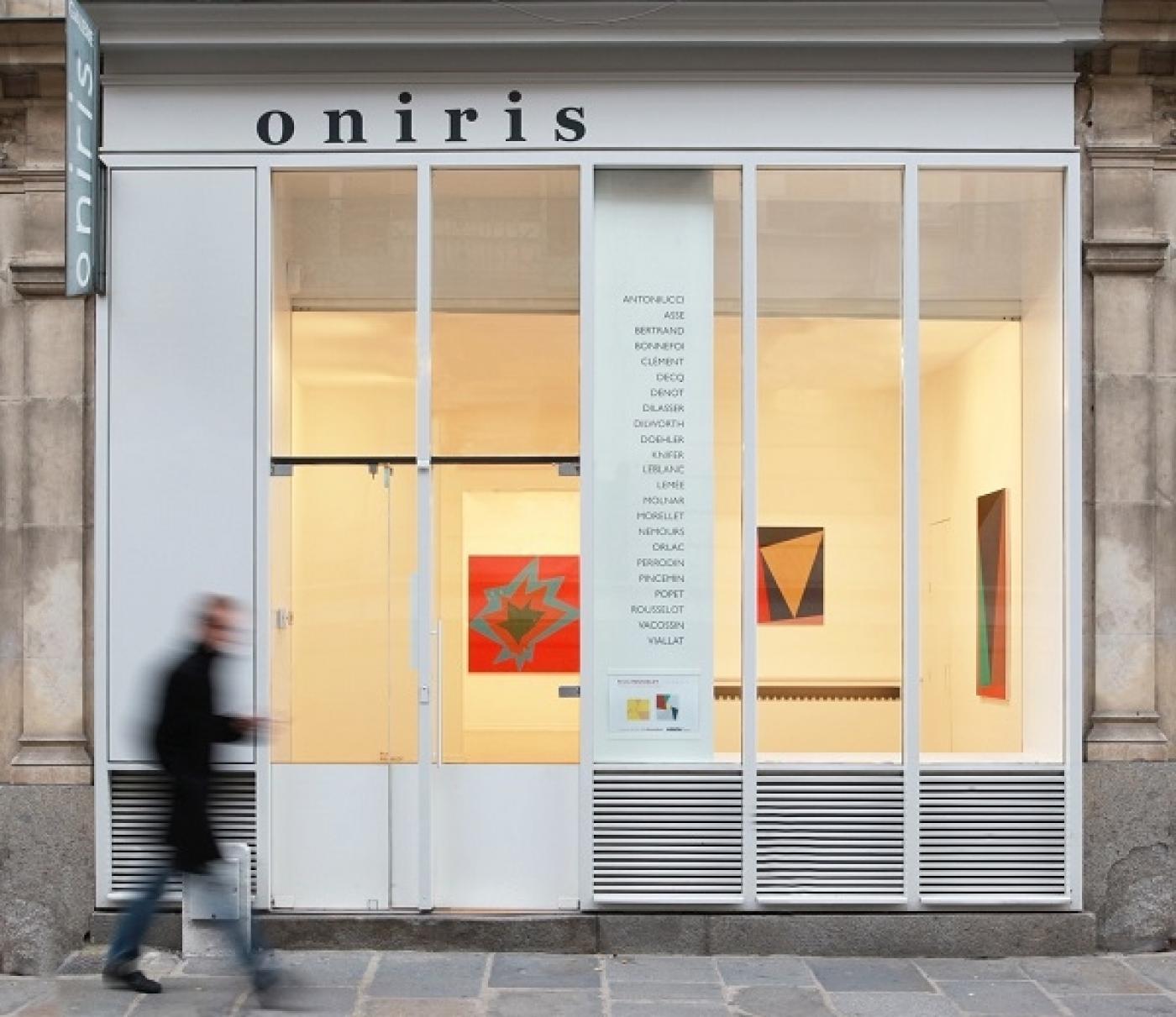 Vitrine de la galerie Oniris, Rennes.