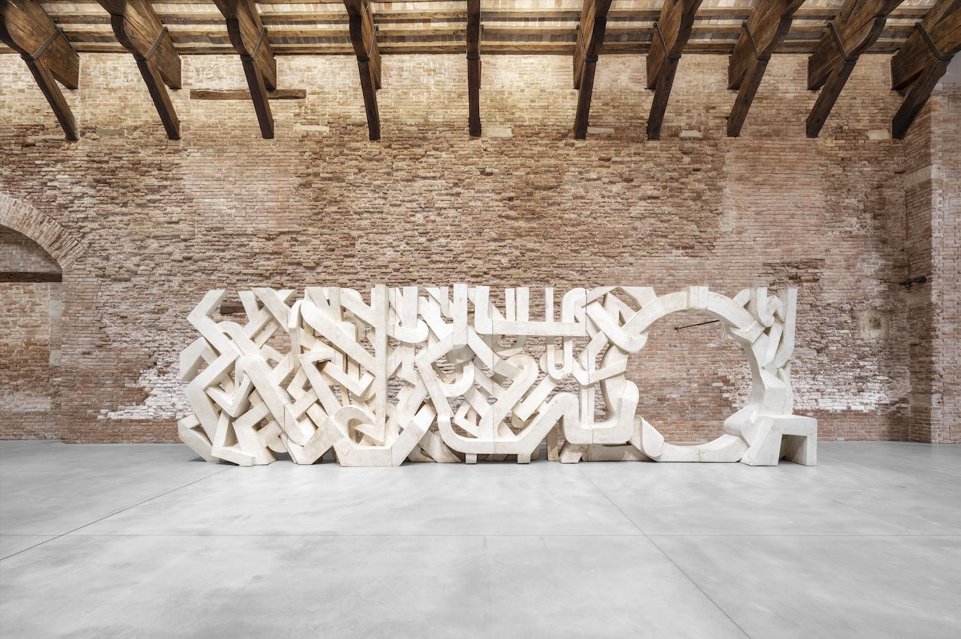 En 2021, le Palazzo Grassi ferme et la Punta della Dogana expose Bruce Nauman