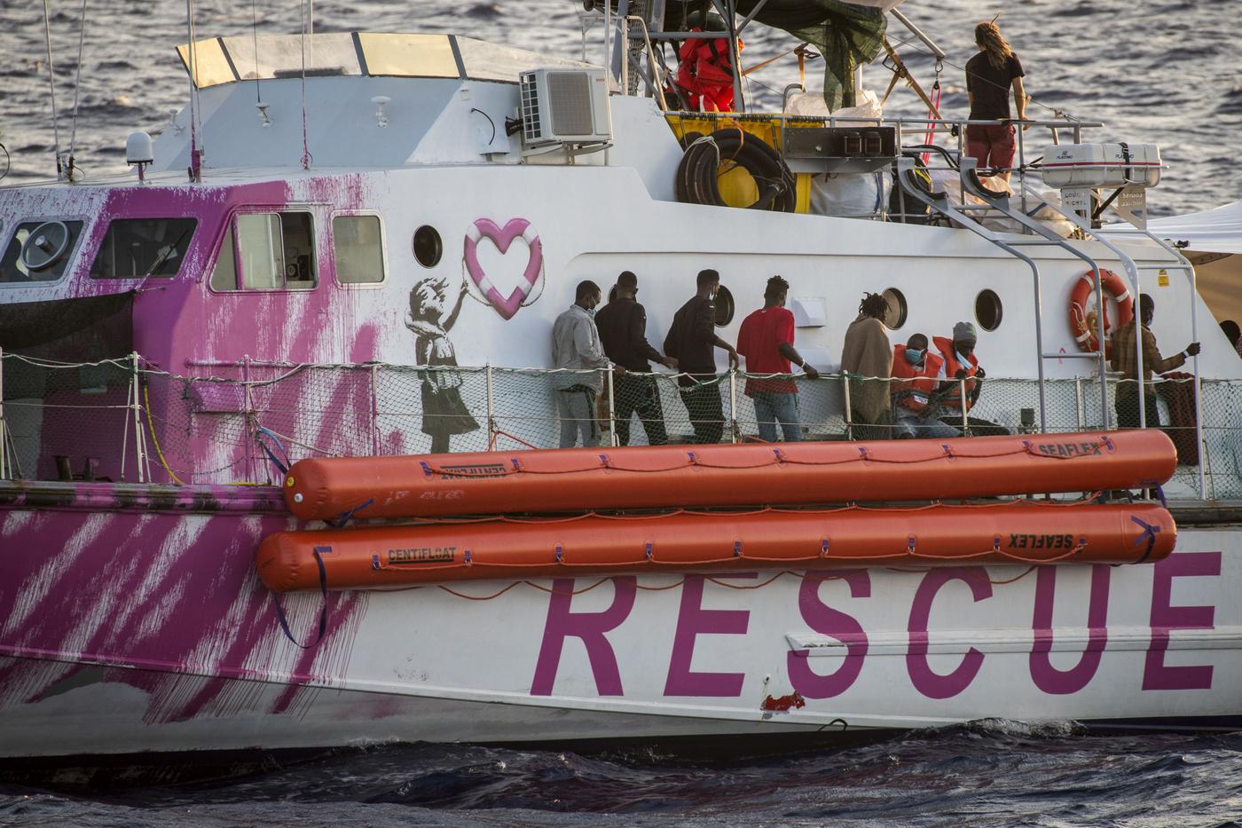 Capitaine Banksy au secours des migrants