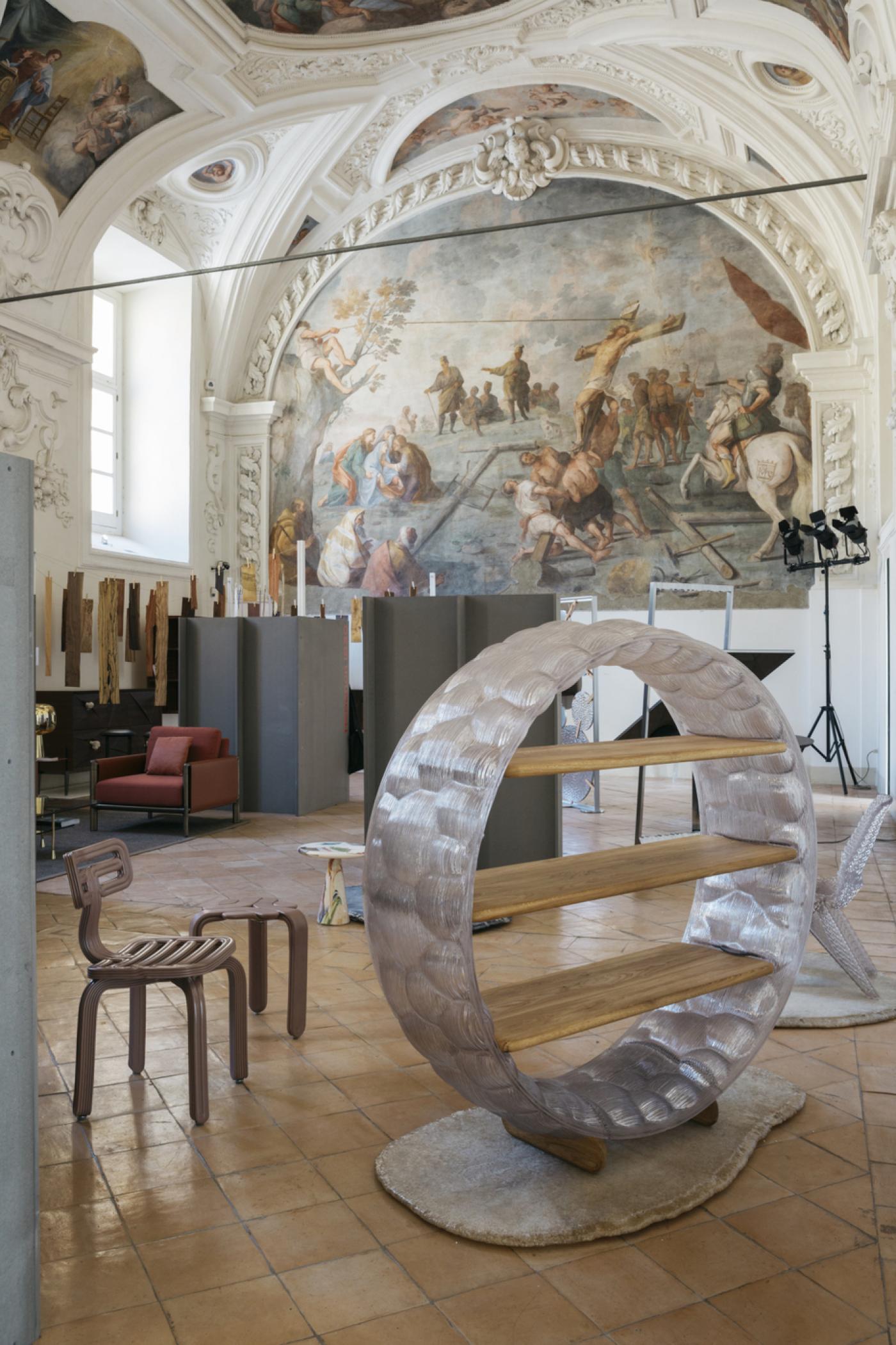 EDIT Napoli 2019, vue du showroom de Dirk Vander Kooij dans le Complesso di San Domenico Maggiore, Naples.