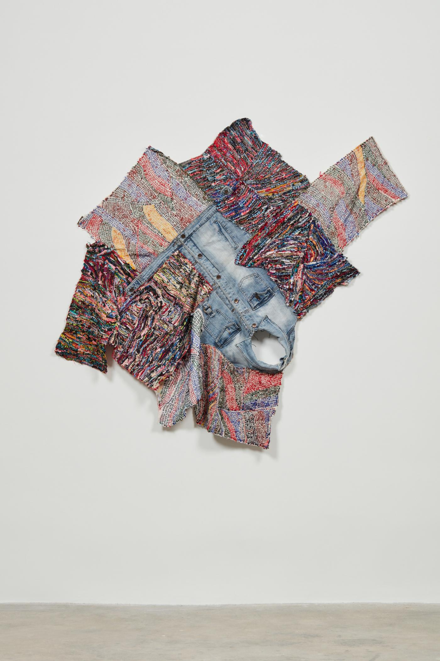 Georgina Maxim, Ma mère II, 2020, textile et technique mixte, 125 x 160 cm.
Galerie 31 Project, Paris.
