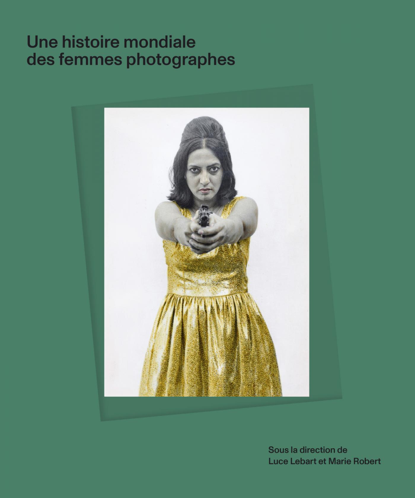 Luce Lebart Marie Robert [dir.], Une Histoire mondiale des femmes photographes, 25 x 28 cm, relié, 504 pages.
