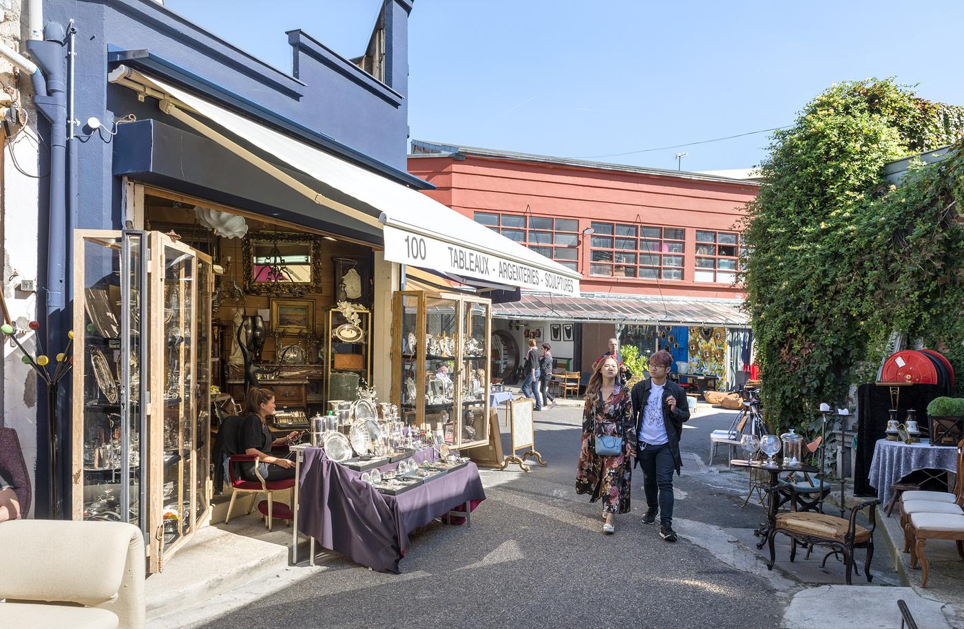 Le désarroi des marchés aux Puces