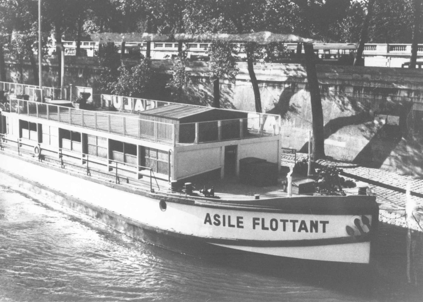 La péniche de Le Corbusier remise à flot