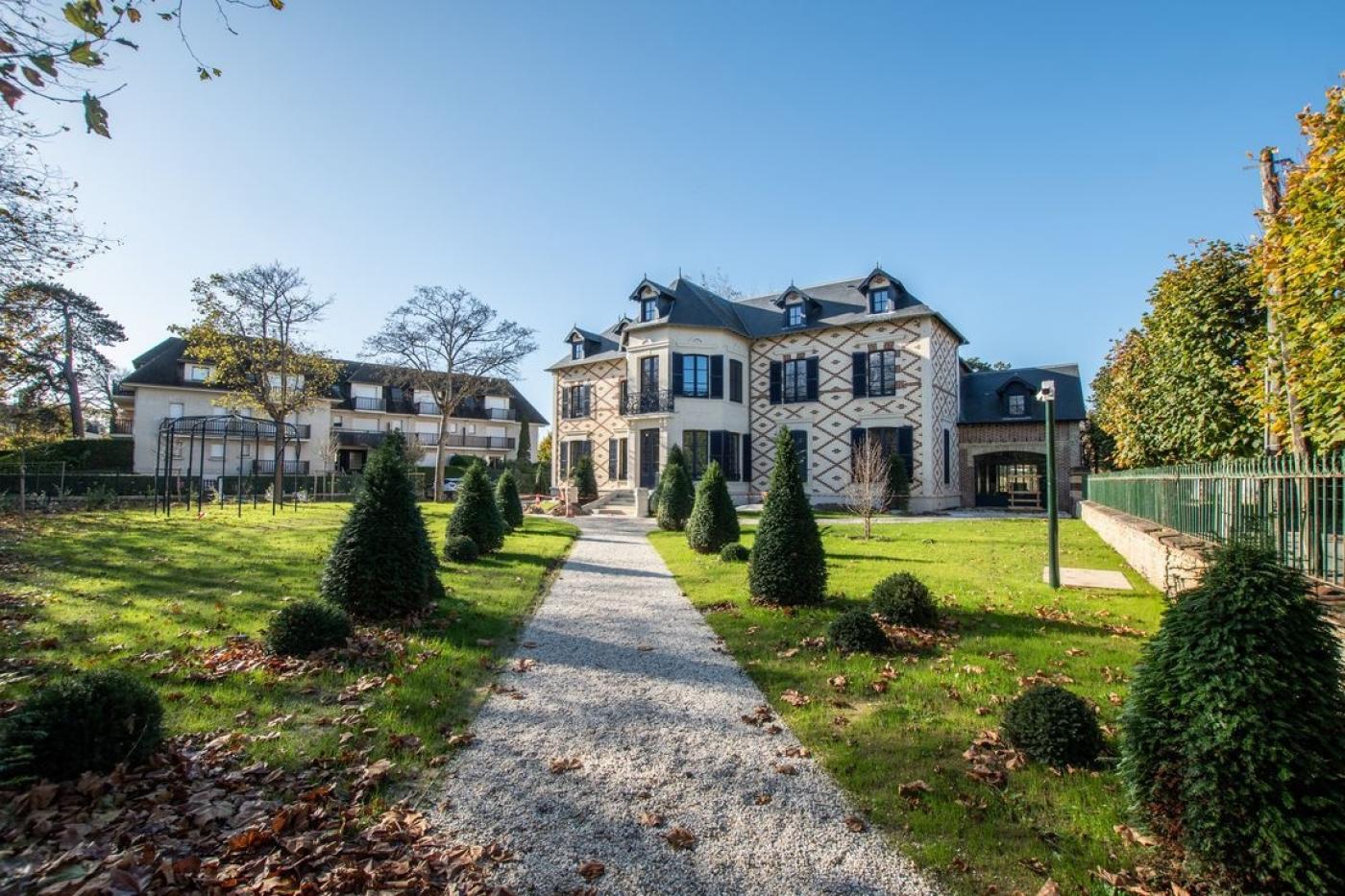 Cabourg célèbre Proust à la Villa du Temps retrouvé