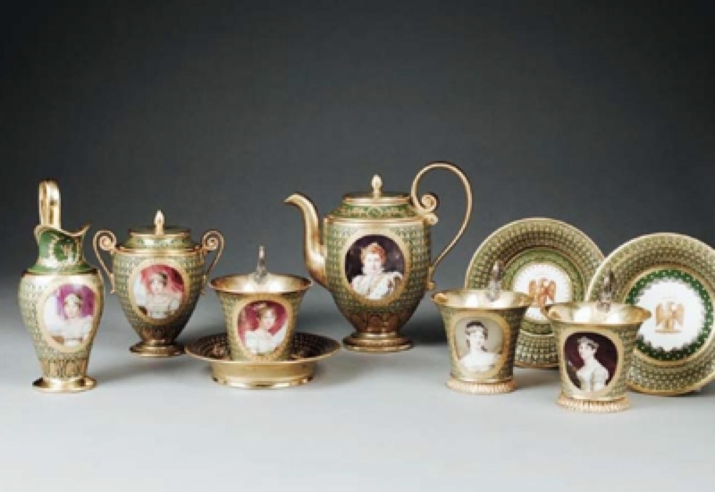 Une exceptionnelle collection de porcelaine de Sèvres pour Fontainebleau ?