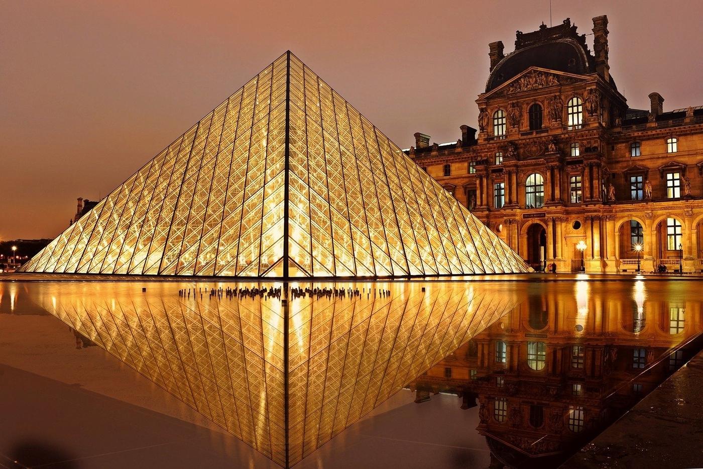 La marque Louvre à l’assaut d’un plus grand public