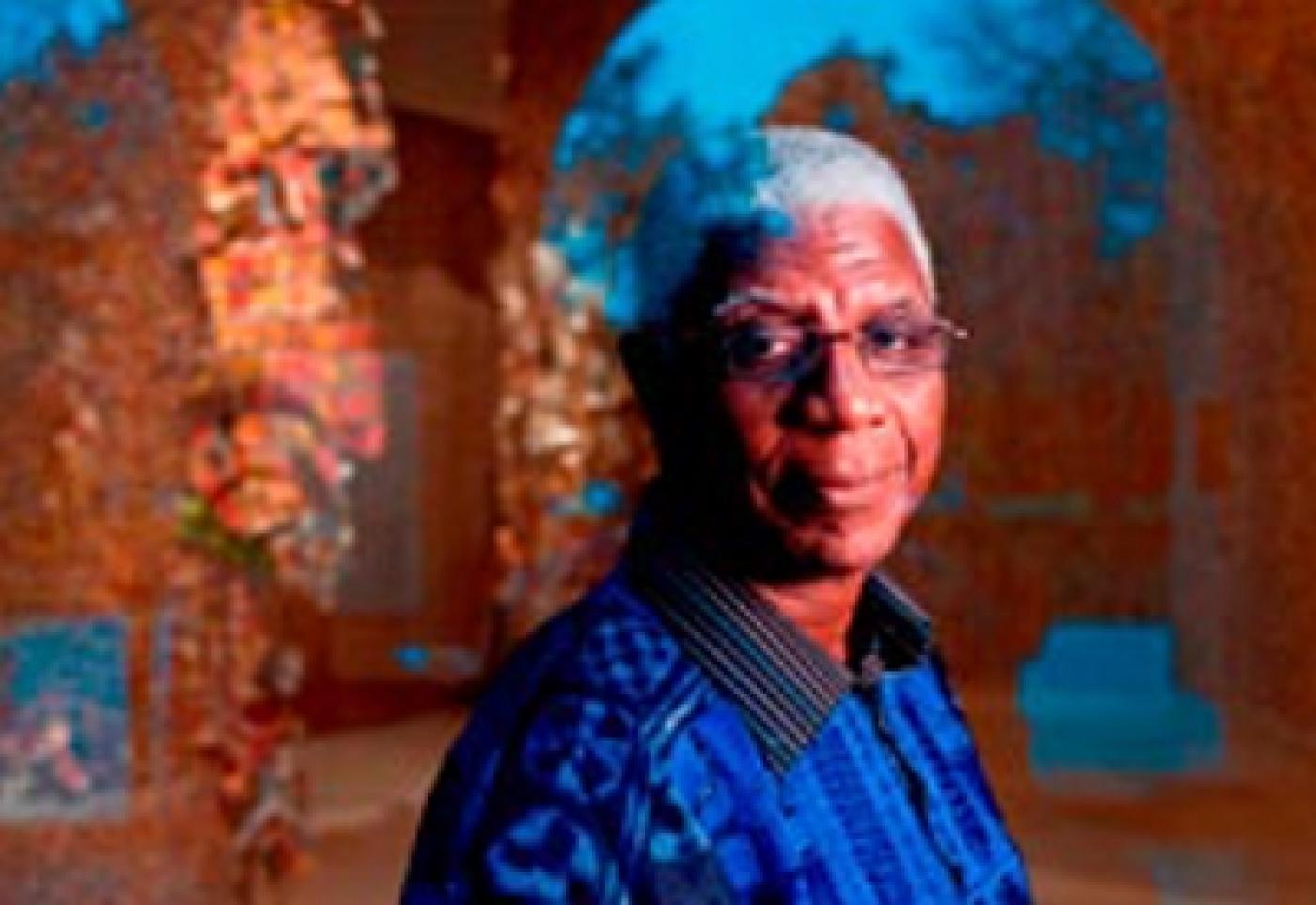 El Anatsui et Susanne Ghez reçoivent des lions d'or de la Biennale de Venise