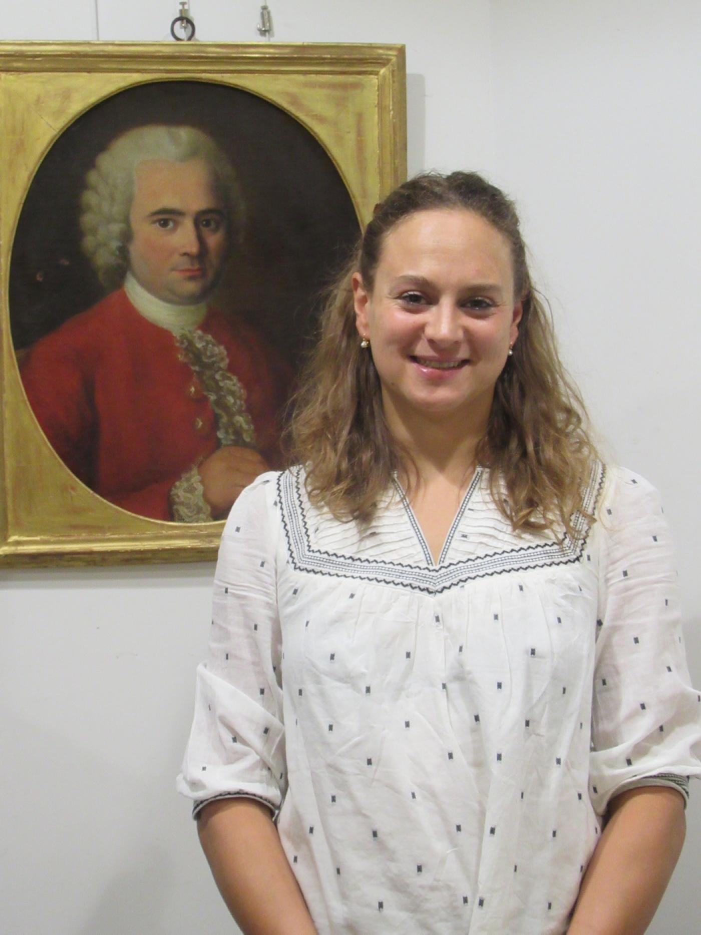 Pauline Rozkiewicz, chez Enchères Maison Lafitte.