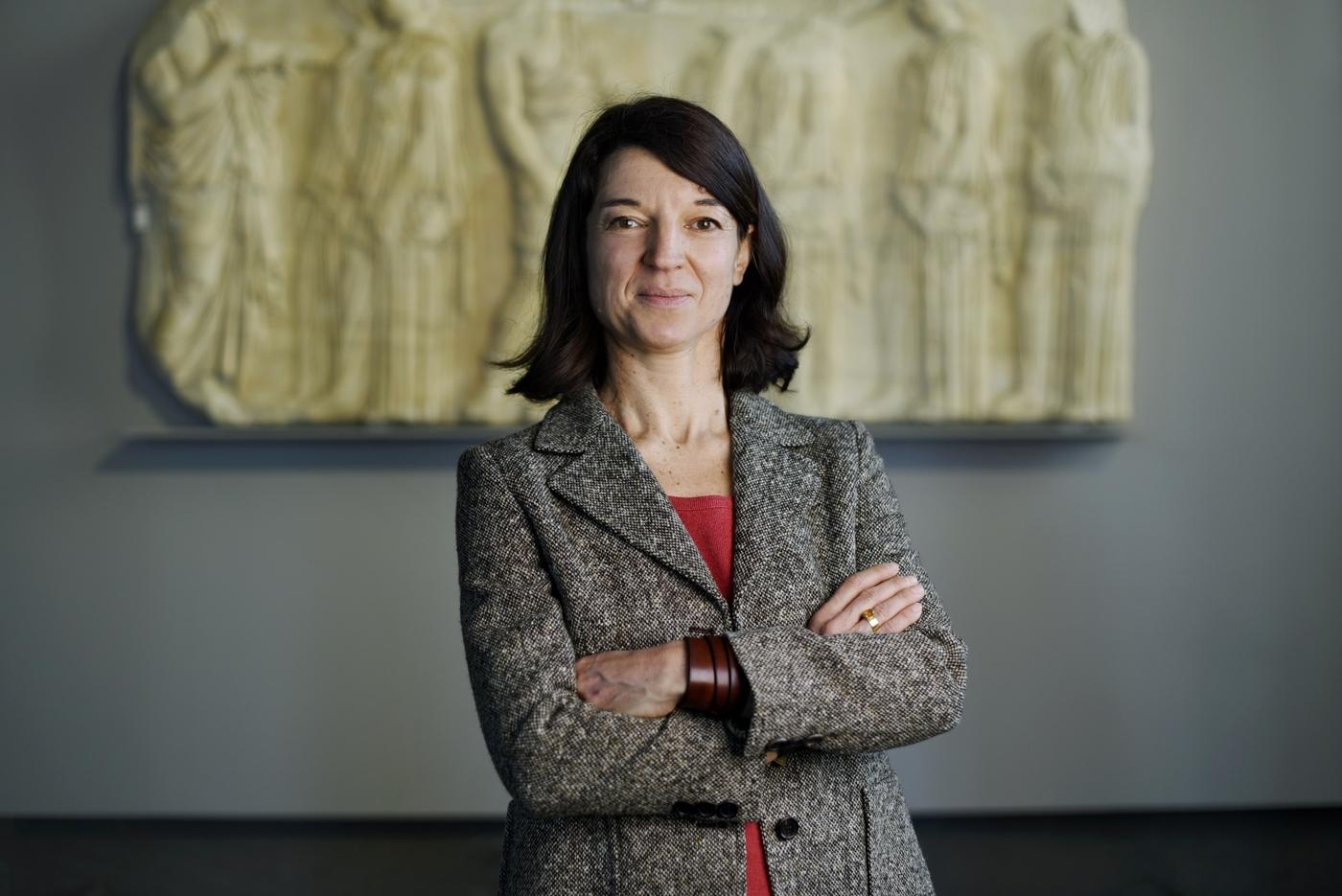 Cécile Giroire à la tête des Antiquités grecques au Louvre