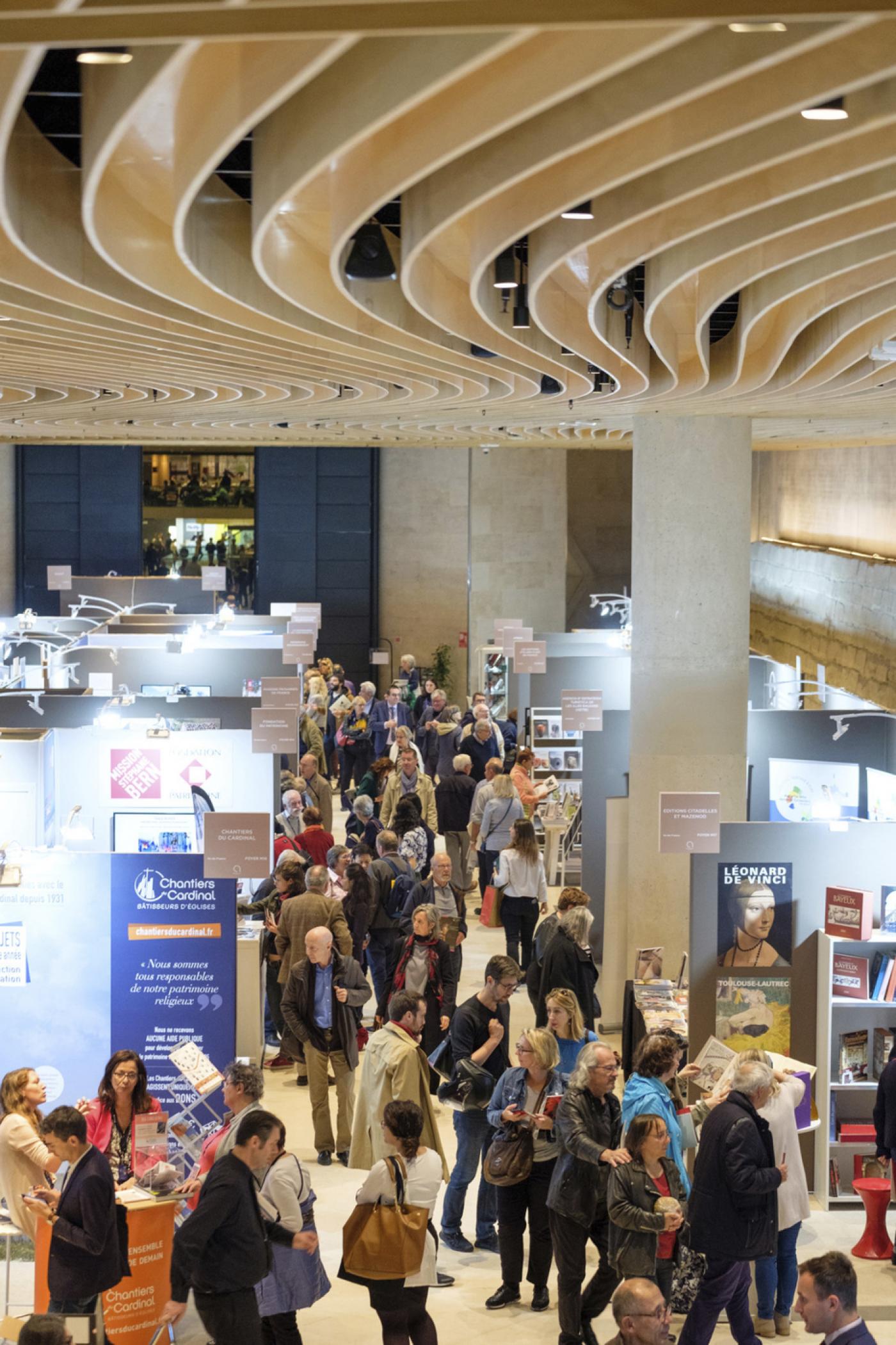 Les professionnels de retour au Carrousel du Louvre