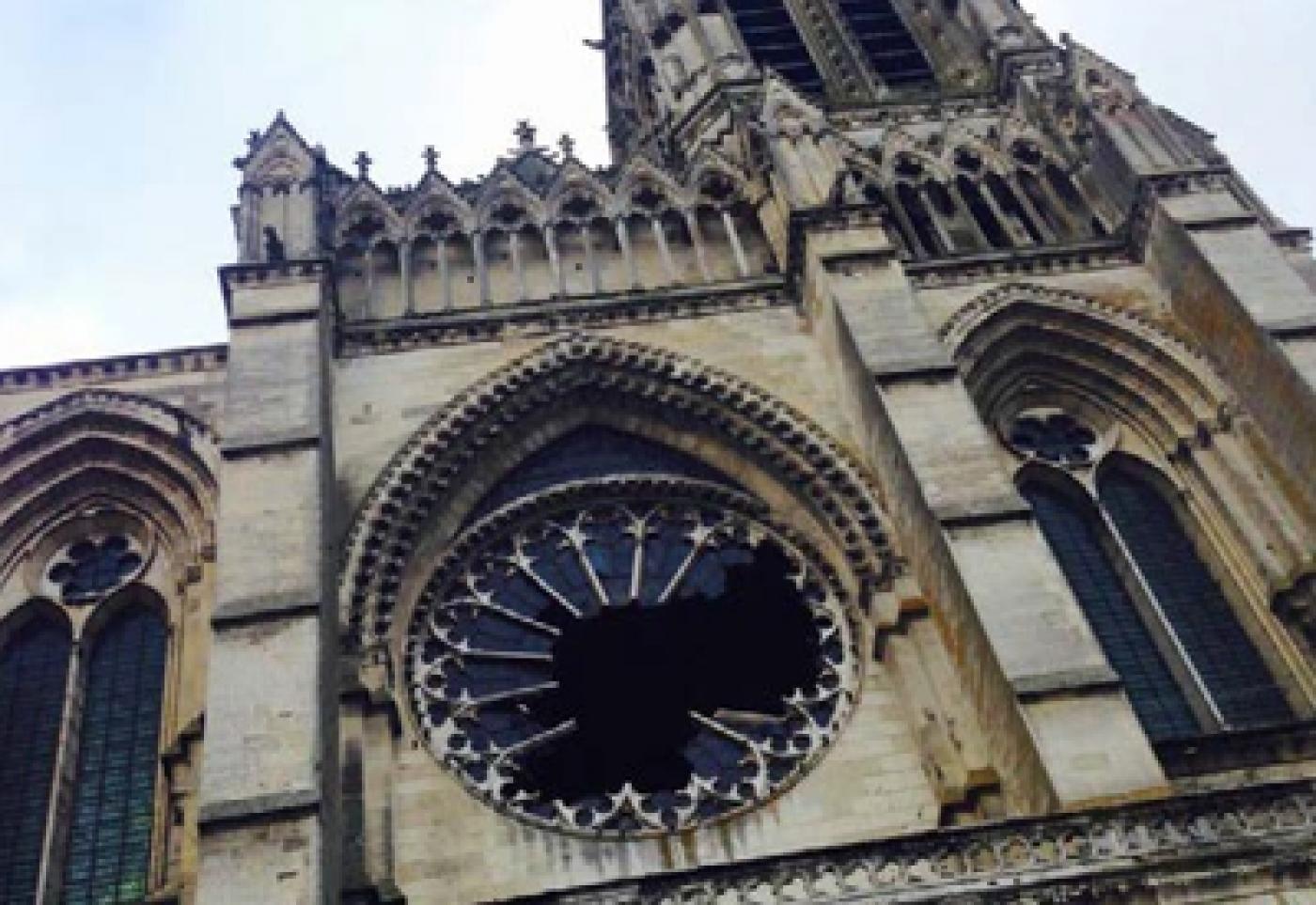 La cathédrale de Soissons frappée par la tempête Egon