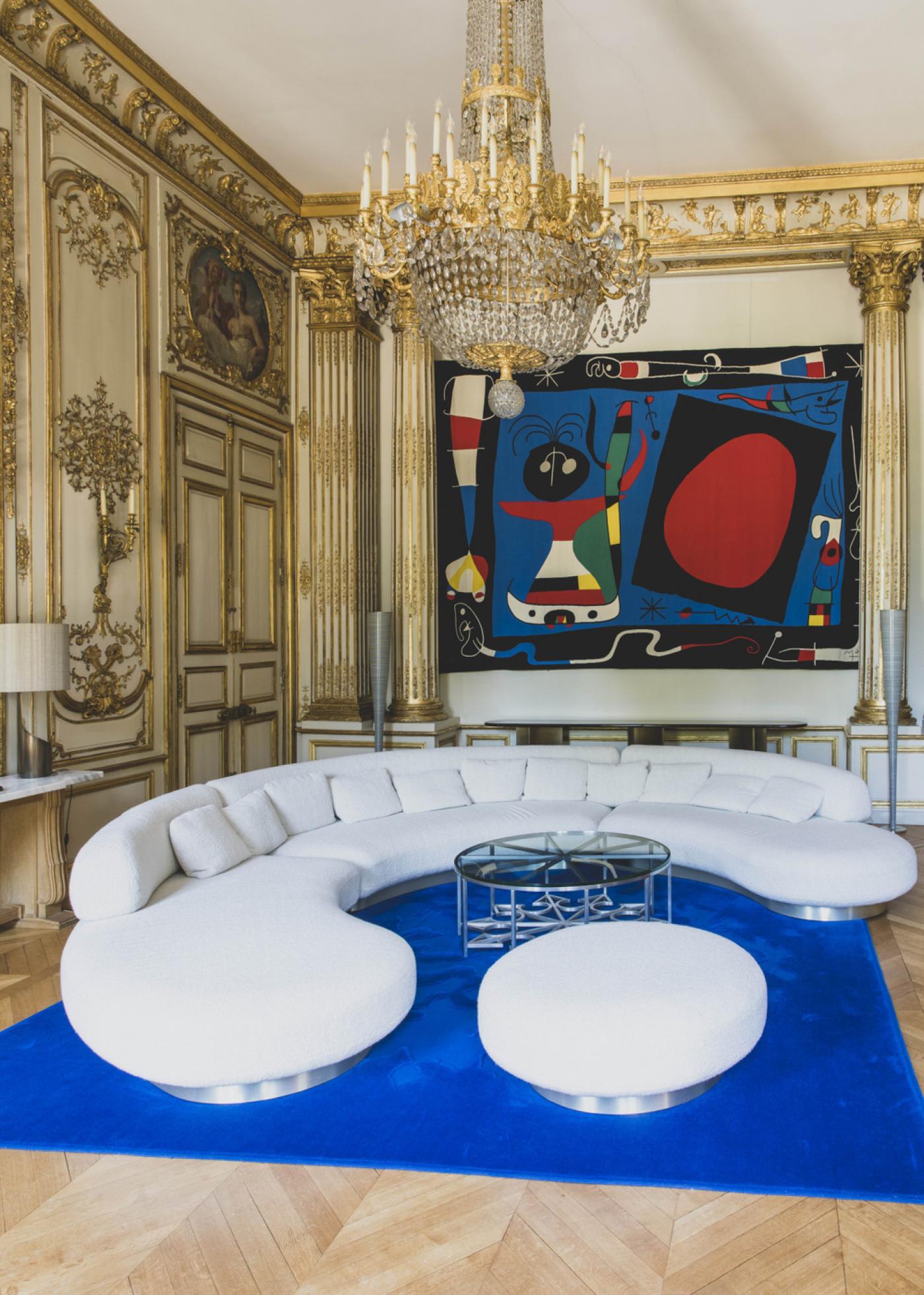 Canapé par Thierry Lemaire dans le salon Pompadour du palais de l'Elysée.