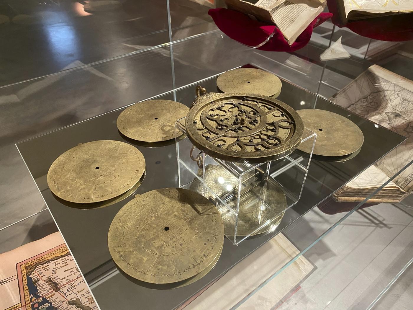 Exposition « L’Orient inattendu, du Rhin à l’Indus » à la Bibliothèque nationale et universitaire de Strasbourg.
