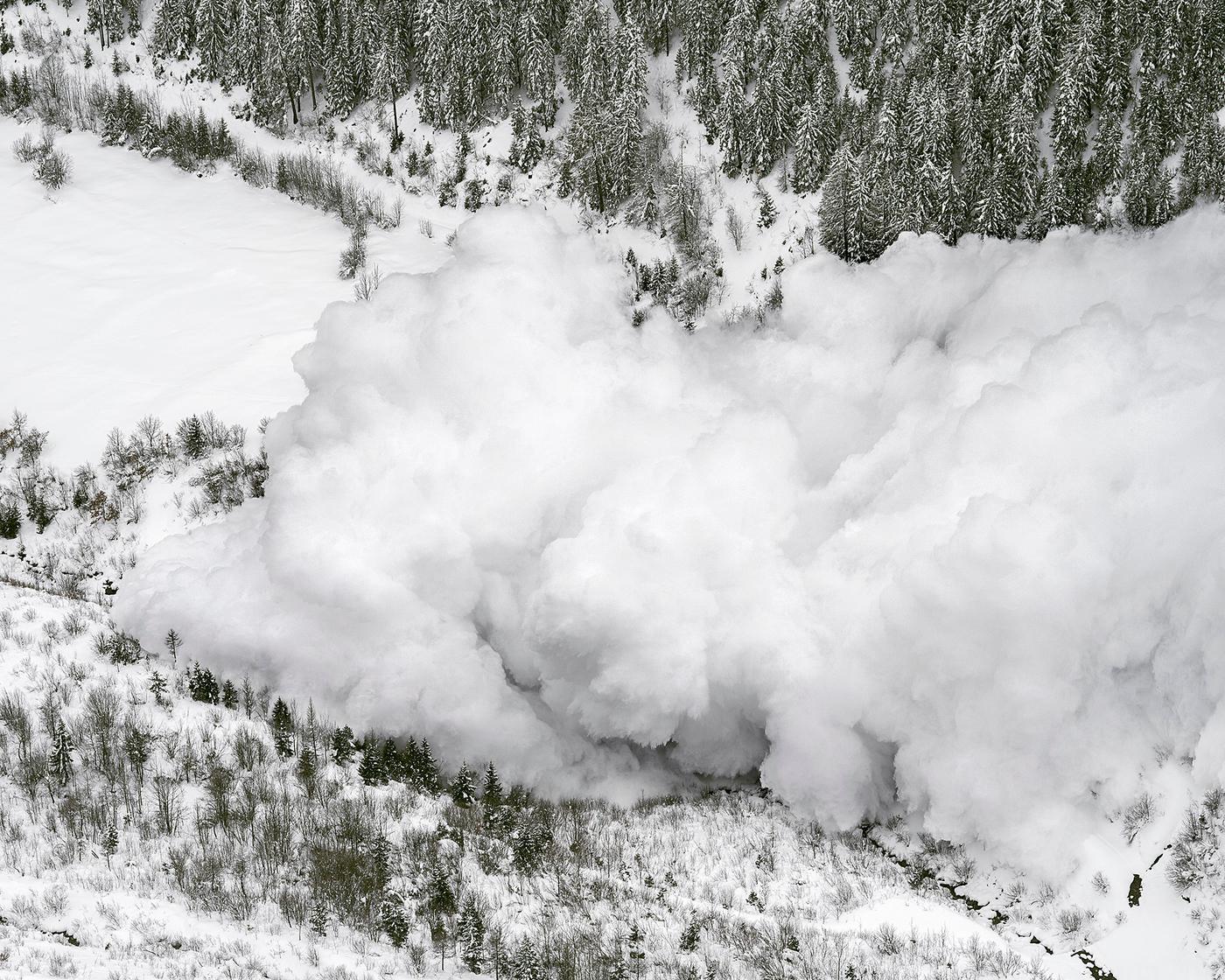 Yann Gross, "Avalanche 13", 2017, impression pigmentaire sur papier photo semi-mat, 80 x 100 cm.
Édition 1/9.