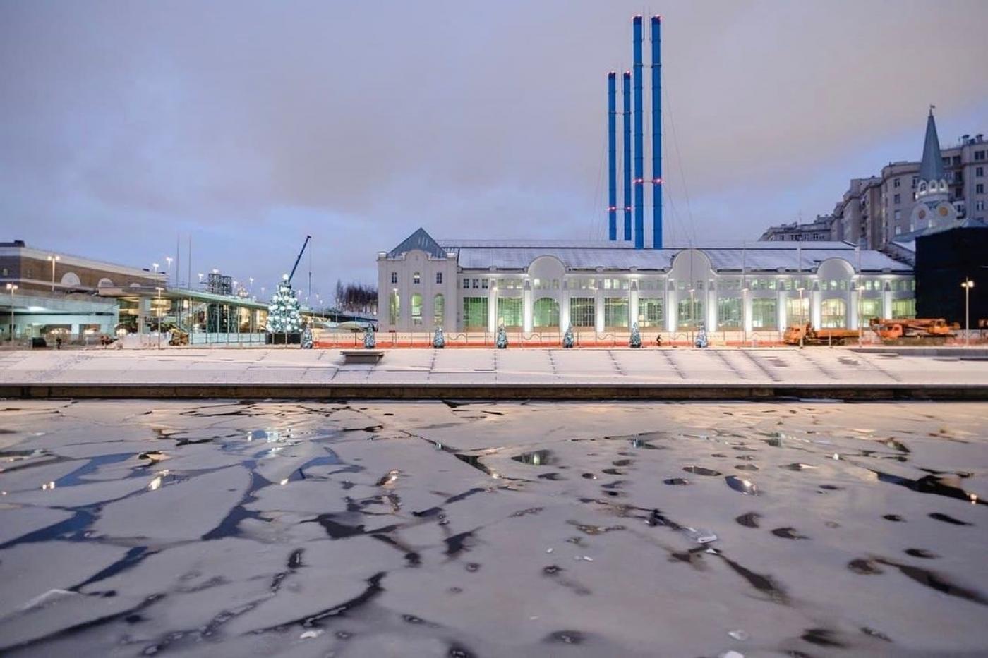 Moscou, vue de la Fondation V-A-C, construite à la place d'une centrale électrique mise hors service en 2014.