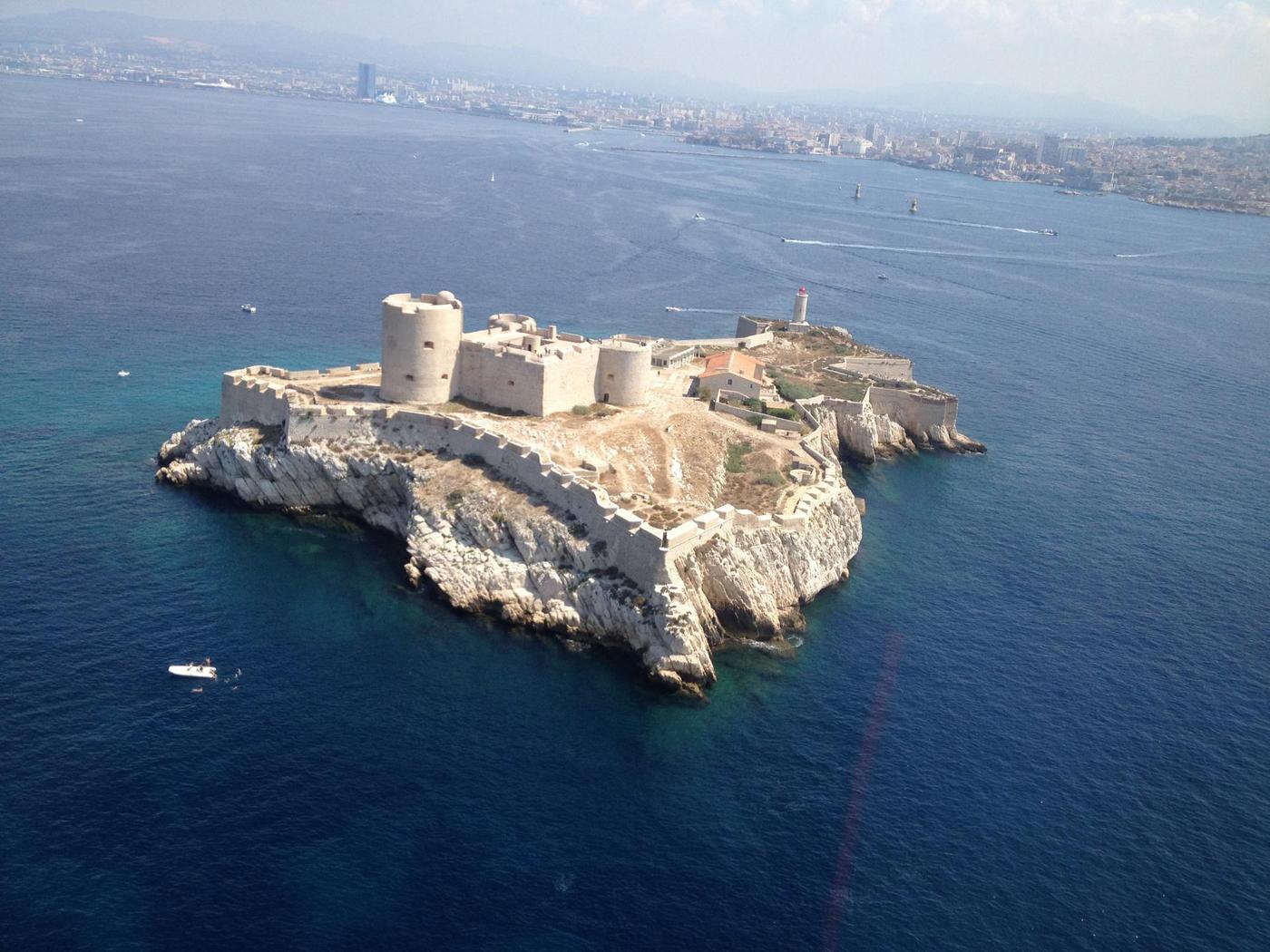 Le Château d'If vu du ciel.