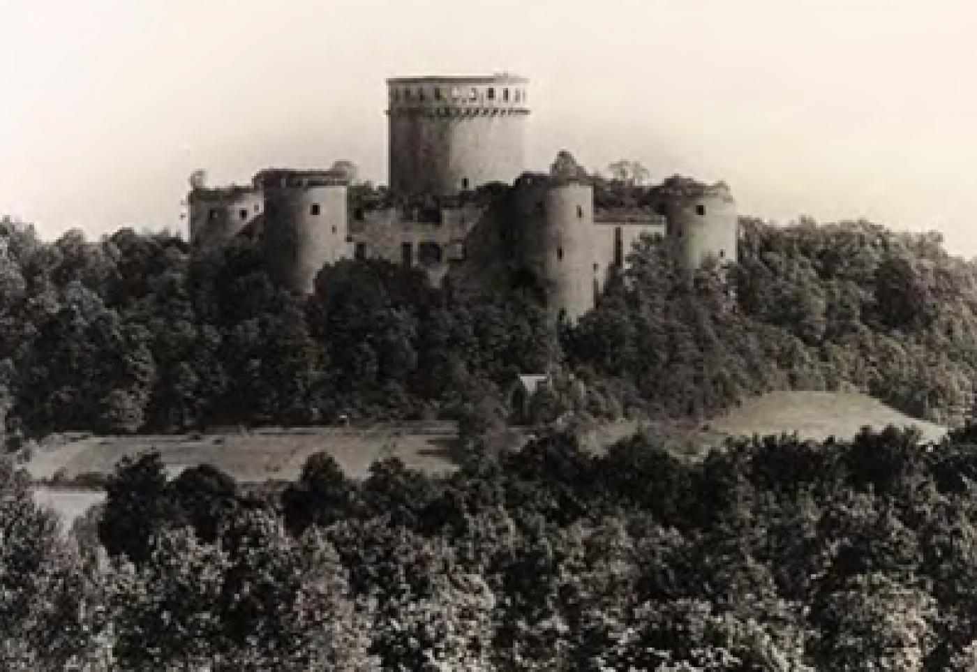 Le CMN rend hommage au château de Coucy, détruit il y a 100 ans.