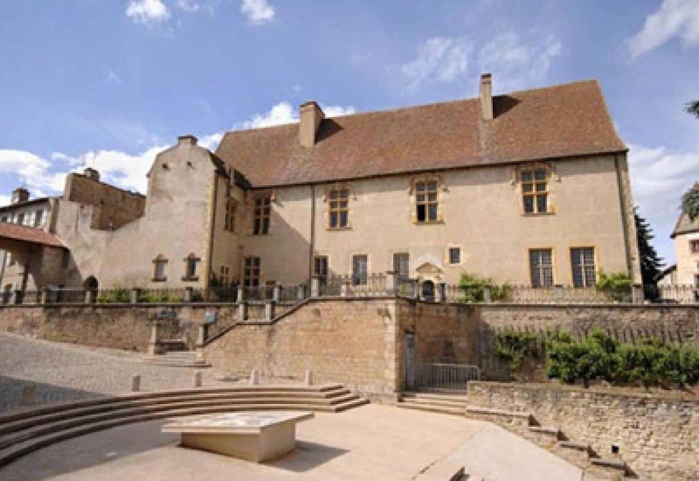 Bourgogne : Le Centre des monuments nationaux se voit confié le musée de Cluny