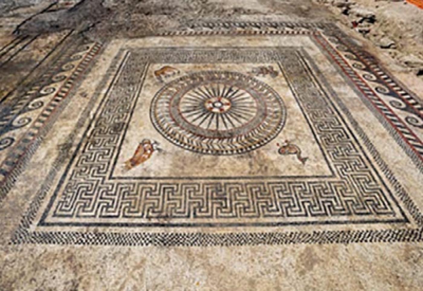 Découverte de mosaïques antiques à Uzès