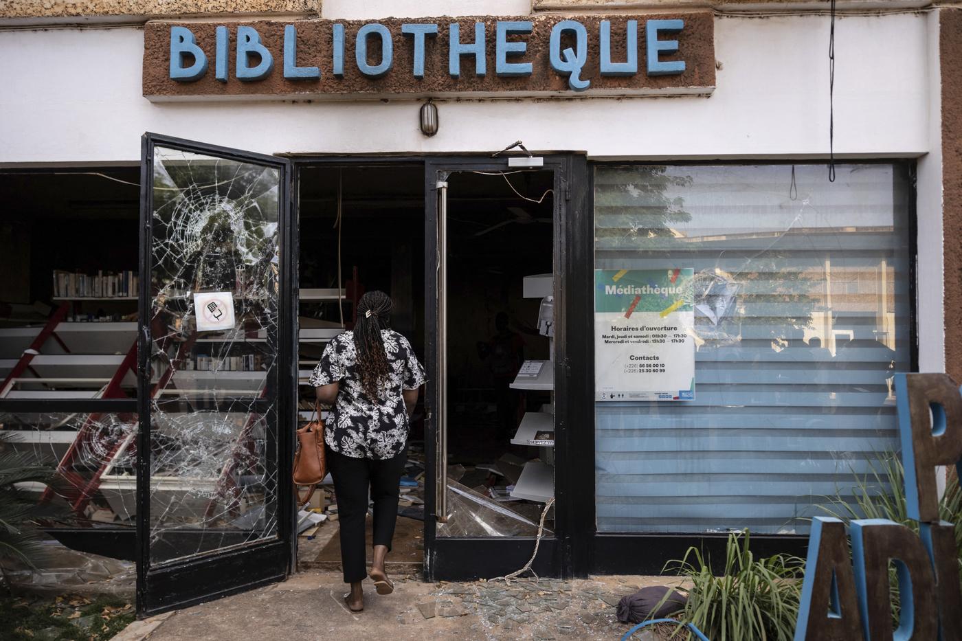 L'Institut français de Ouagadougou saccagé par des manifestants