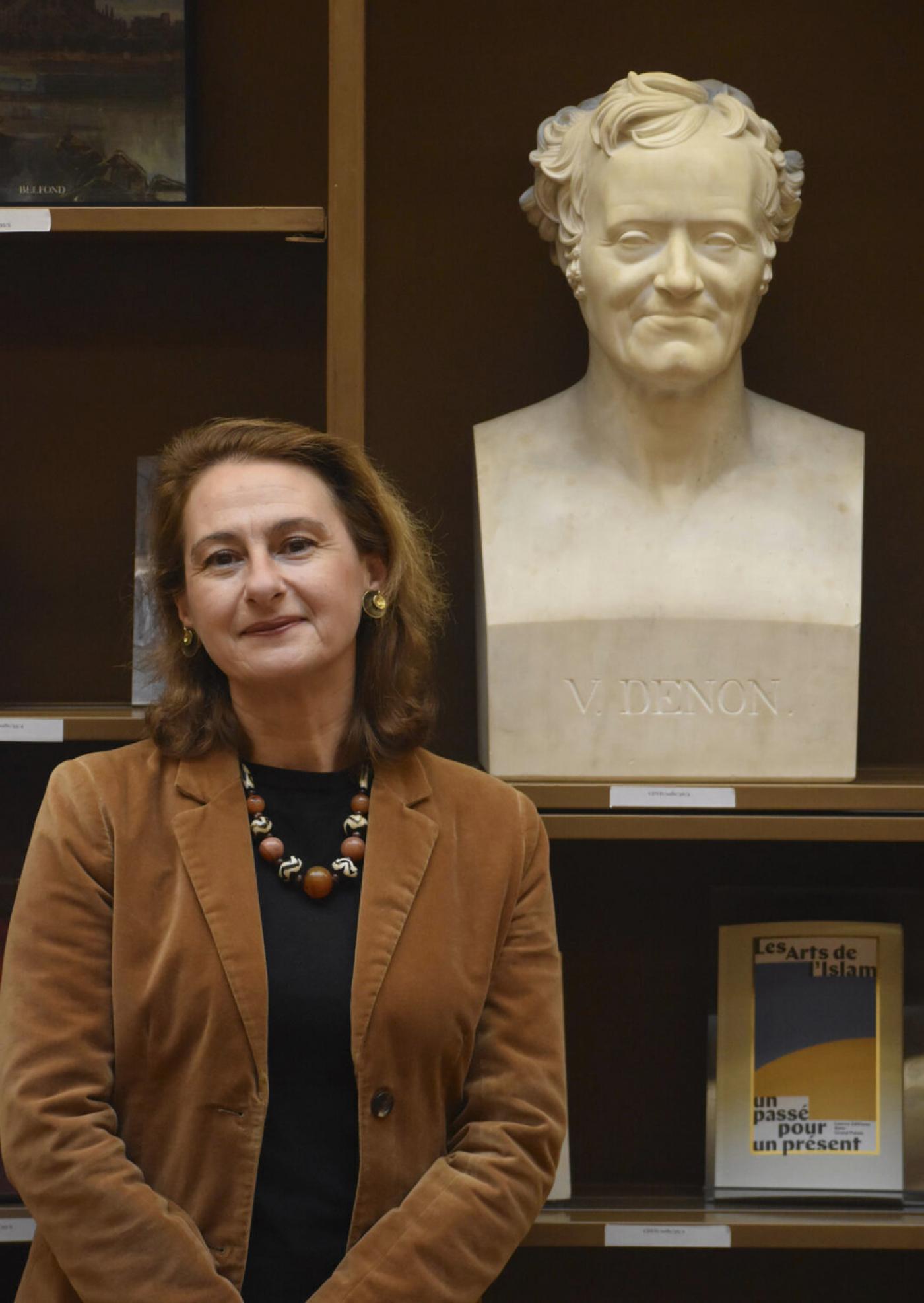 Au Louvre, Aline François-Colin aux expositions et Françoise Mardrus aux études muséales