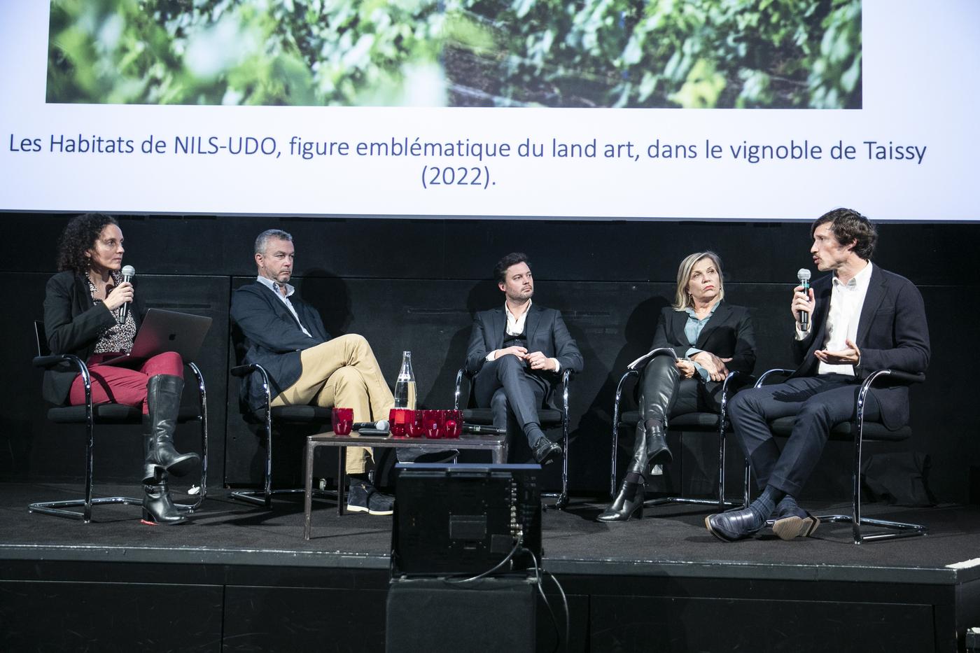 Armelle Malvoisin (contributrice au Quotidien de l'Art et au magazine BeauxArts), Philippe Lamy (fondateur de Barter), Edouard Challemel du Rozier (président et fondateur de Bail Art), Claire Gastaud (fondatrice de la galerie éponyme) et Fabien Vallérian (directeur Arts &amp; culture chez Ruinart).