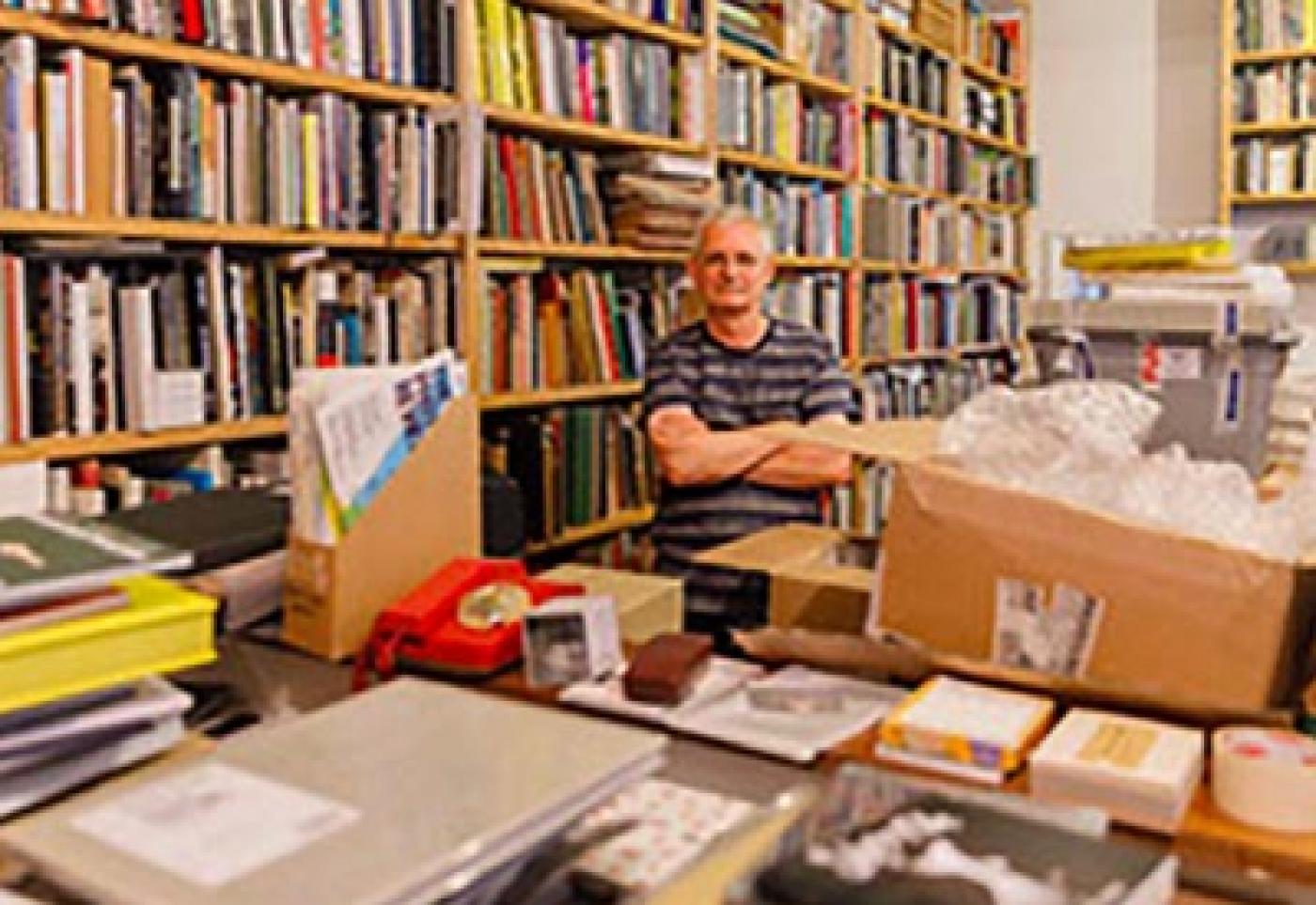 La fondation Luma et la Tate joignent leurs forces pour acheter la bibliothèque de Martin Parr