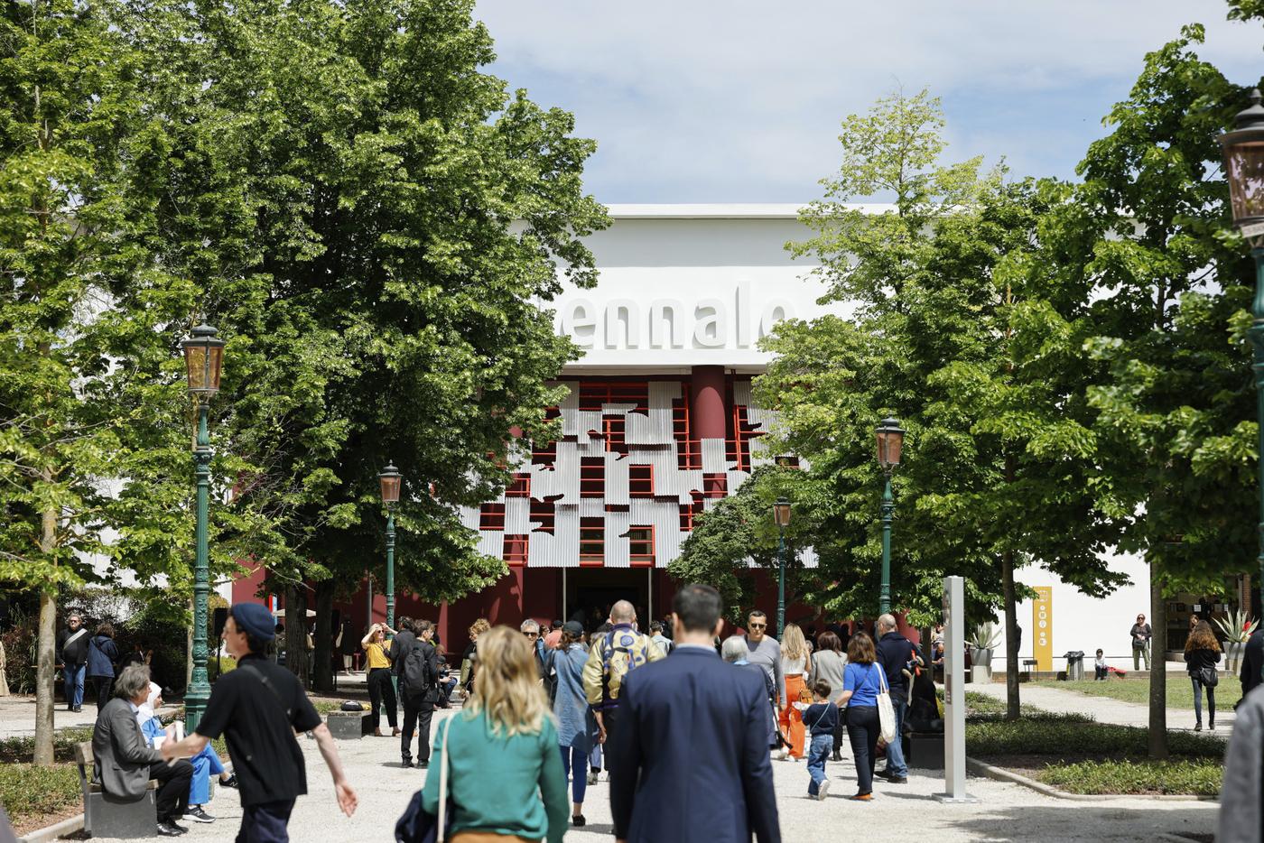 Venise, une Biennale qui déboulonne