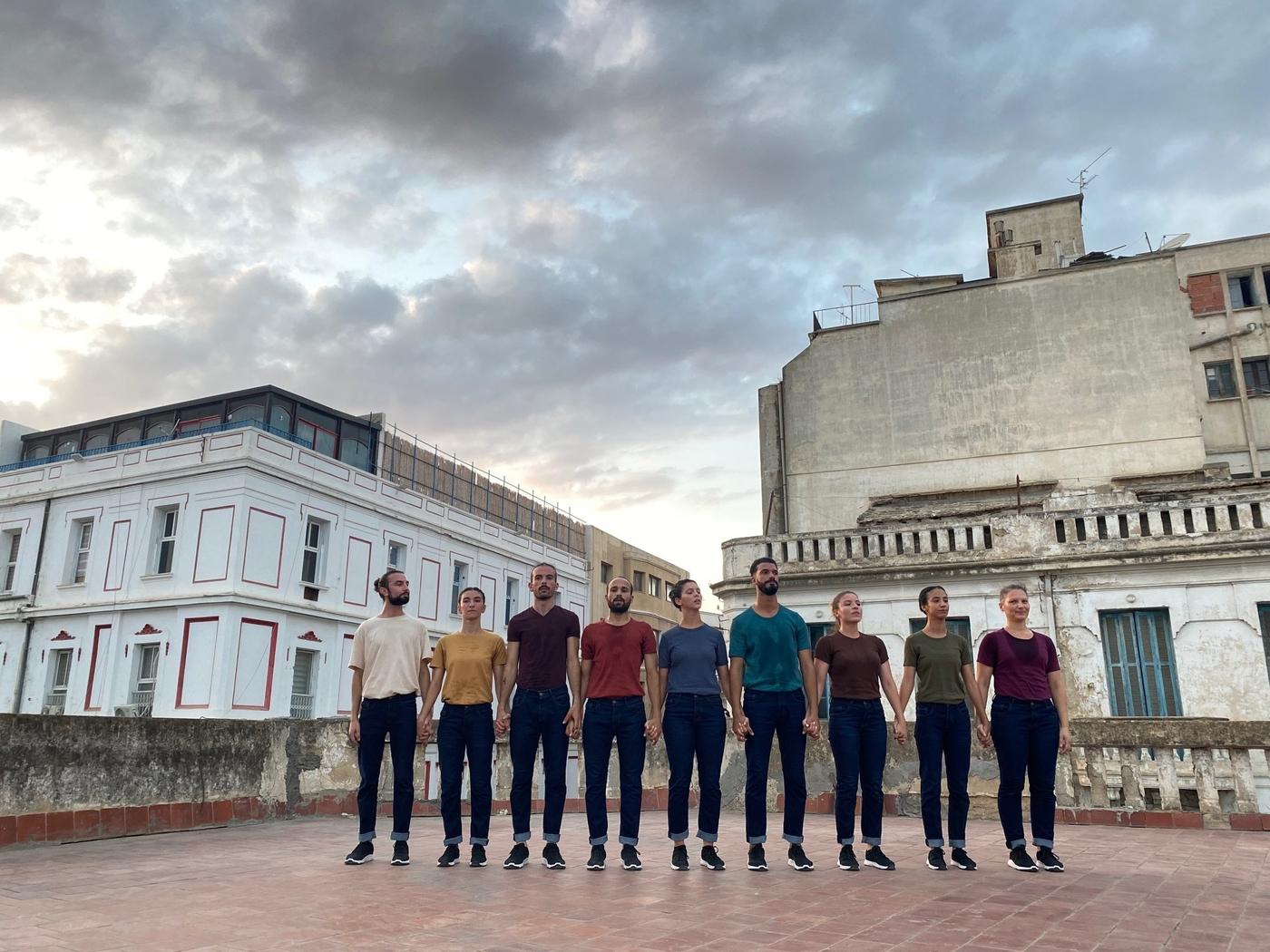 Salut du spectacle Gouâl in Situ, de Filipe Lourenço À Dream City à Tunis.