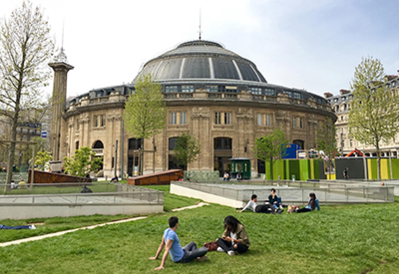 Un prix exorbitant pour la Bourse du commerce à Paris ?