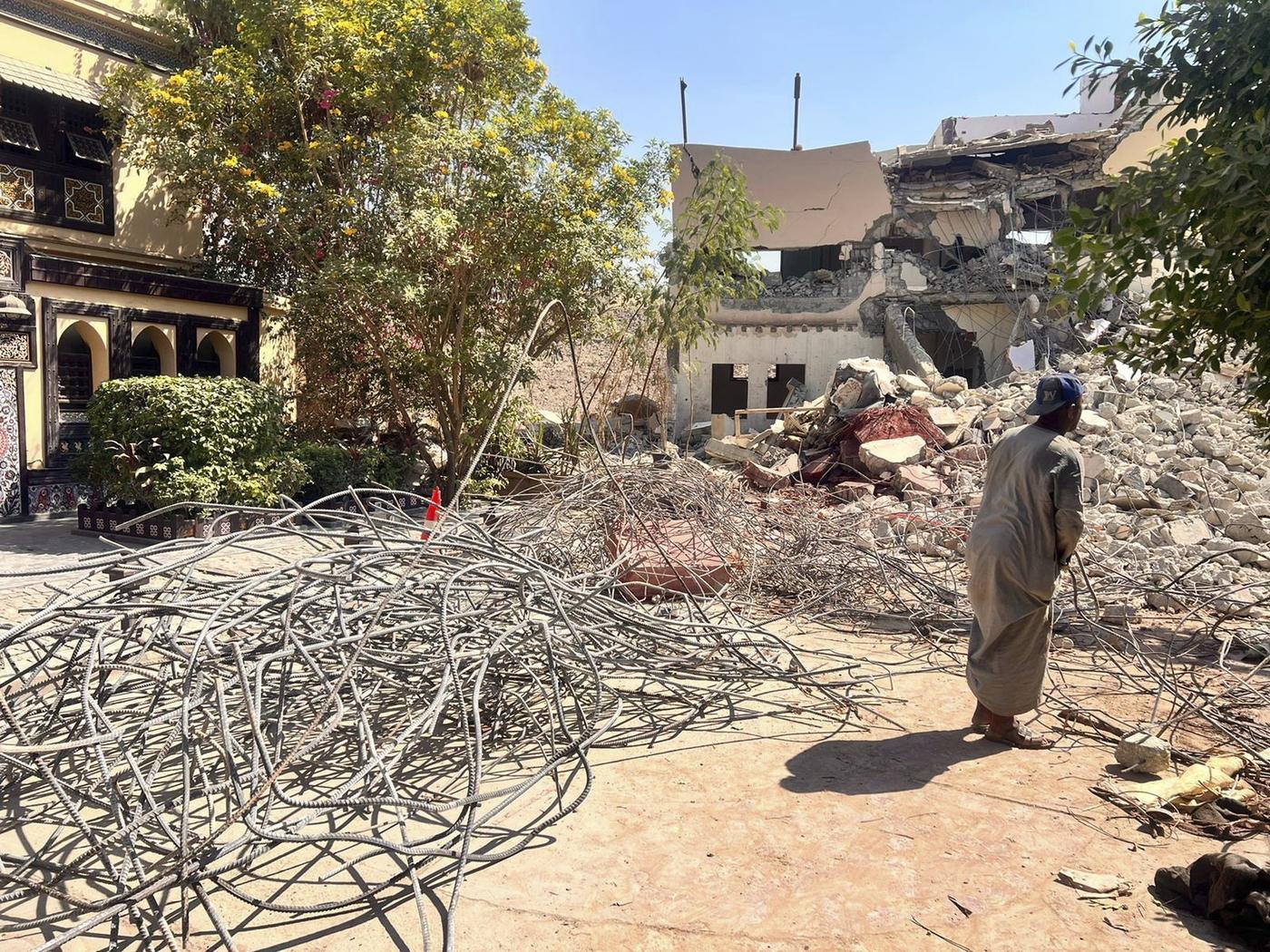 La destruction du centre d’art et de culture contemporain Darb 1718 au Caire.