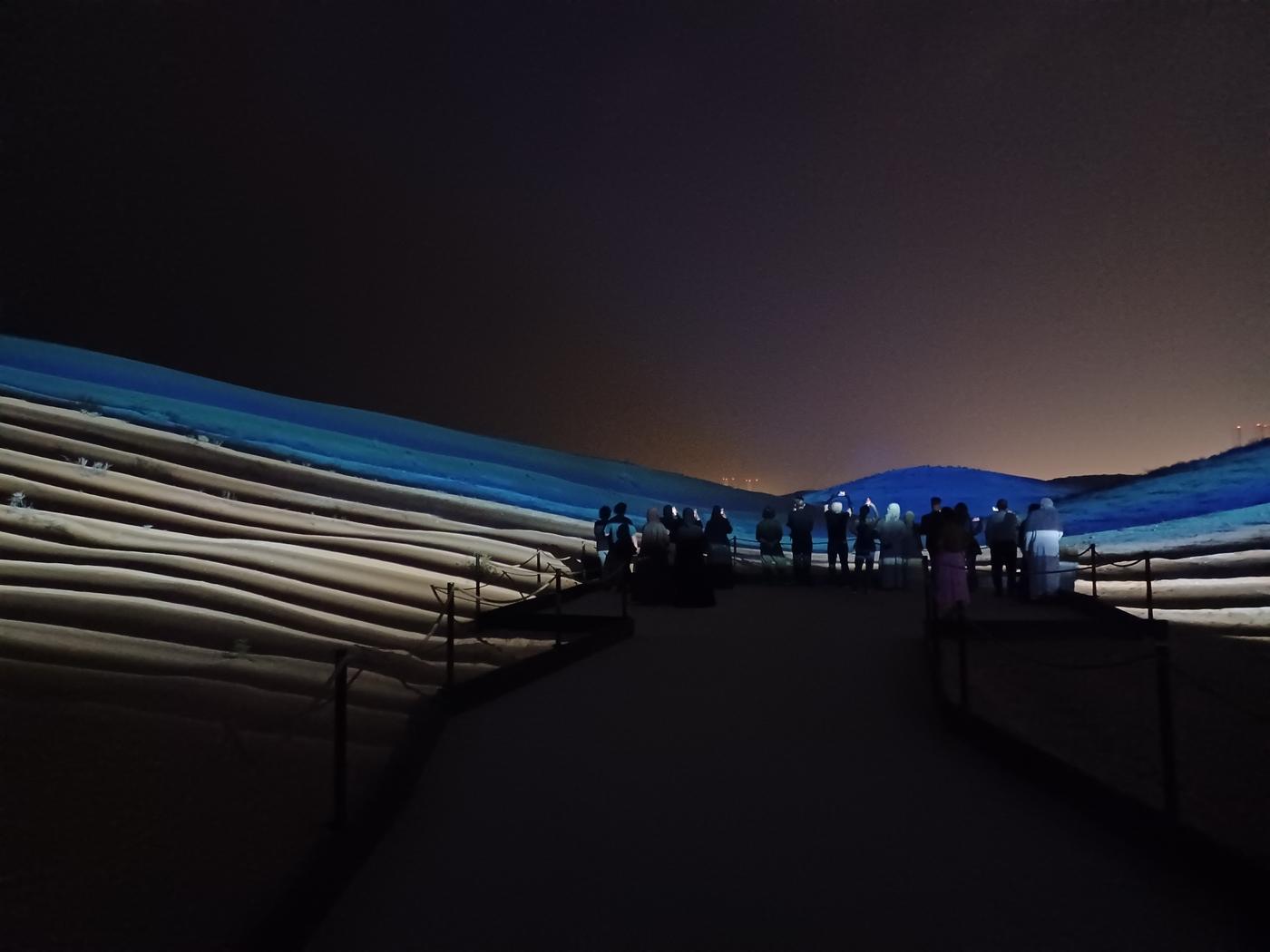 Rafael Lozano-Hemmer, "Dune Ringers", 2023, Abu Dhabi Art.