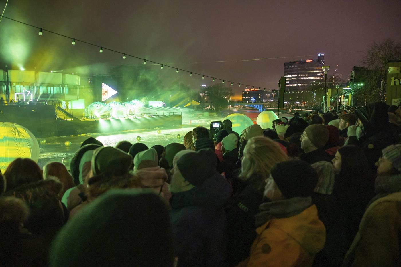 Cérémonie d’ouverture de Tartu 2024 sur la rivière Emajõgi.