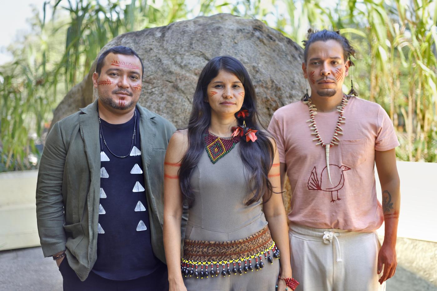 Denilson Baniwa, Arissana Pataxó et Gustavo Caboco Wapichana.
