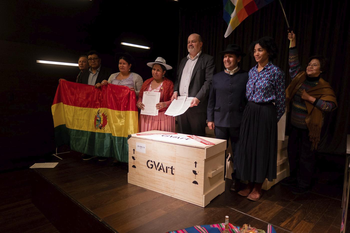 Restitution de trois momies des collections du musée d’ethnographie de Genève à l’Etat plurinational de Bolivie en 2023.