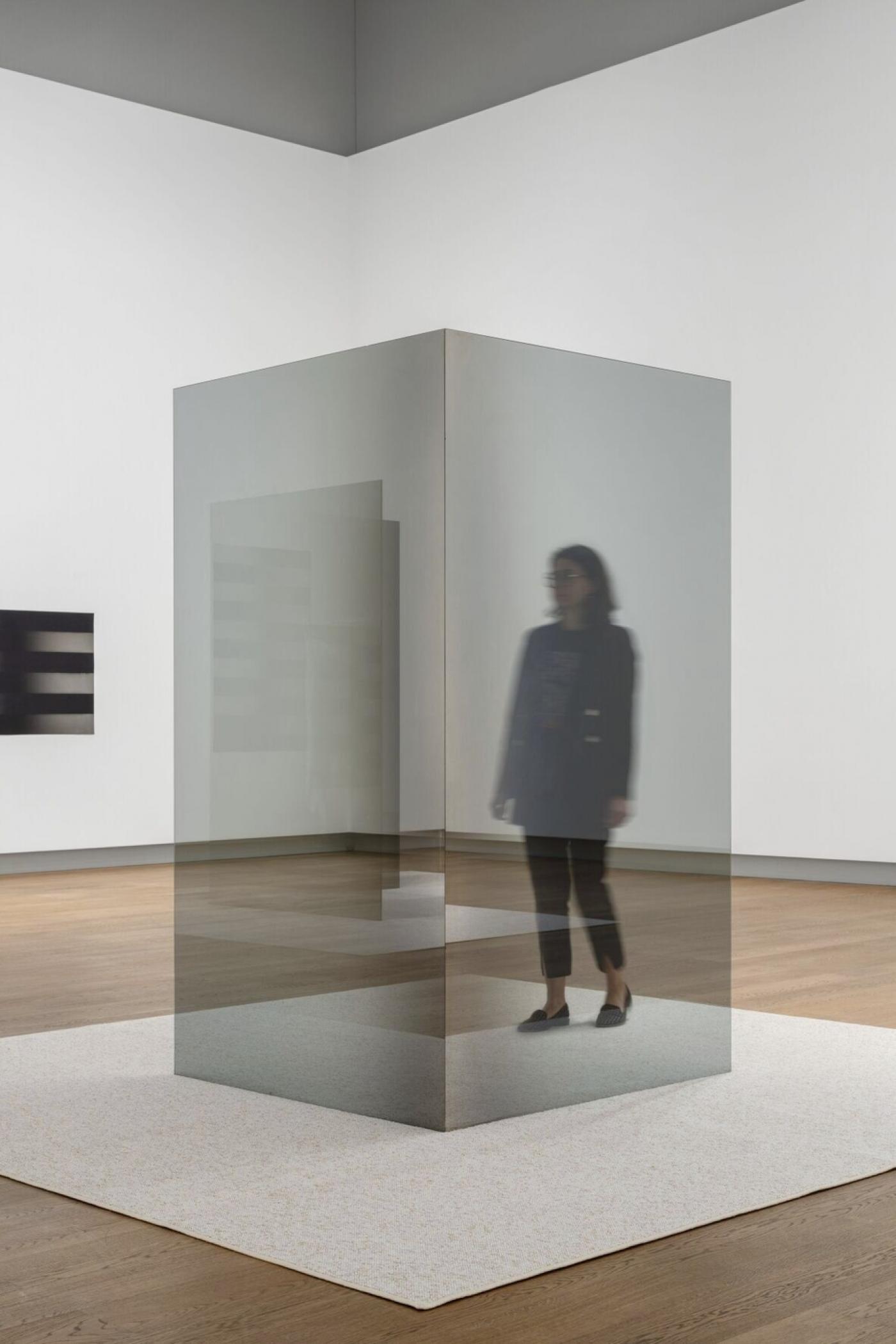 Vue de l&amp;#039;exposition « Larry Bell. Works from the 1970s »Hauser &amp;amp; Wirth, Monaco.