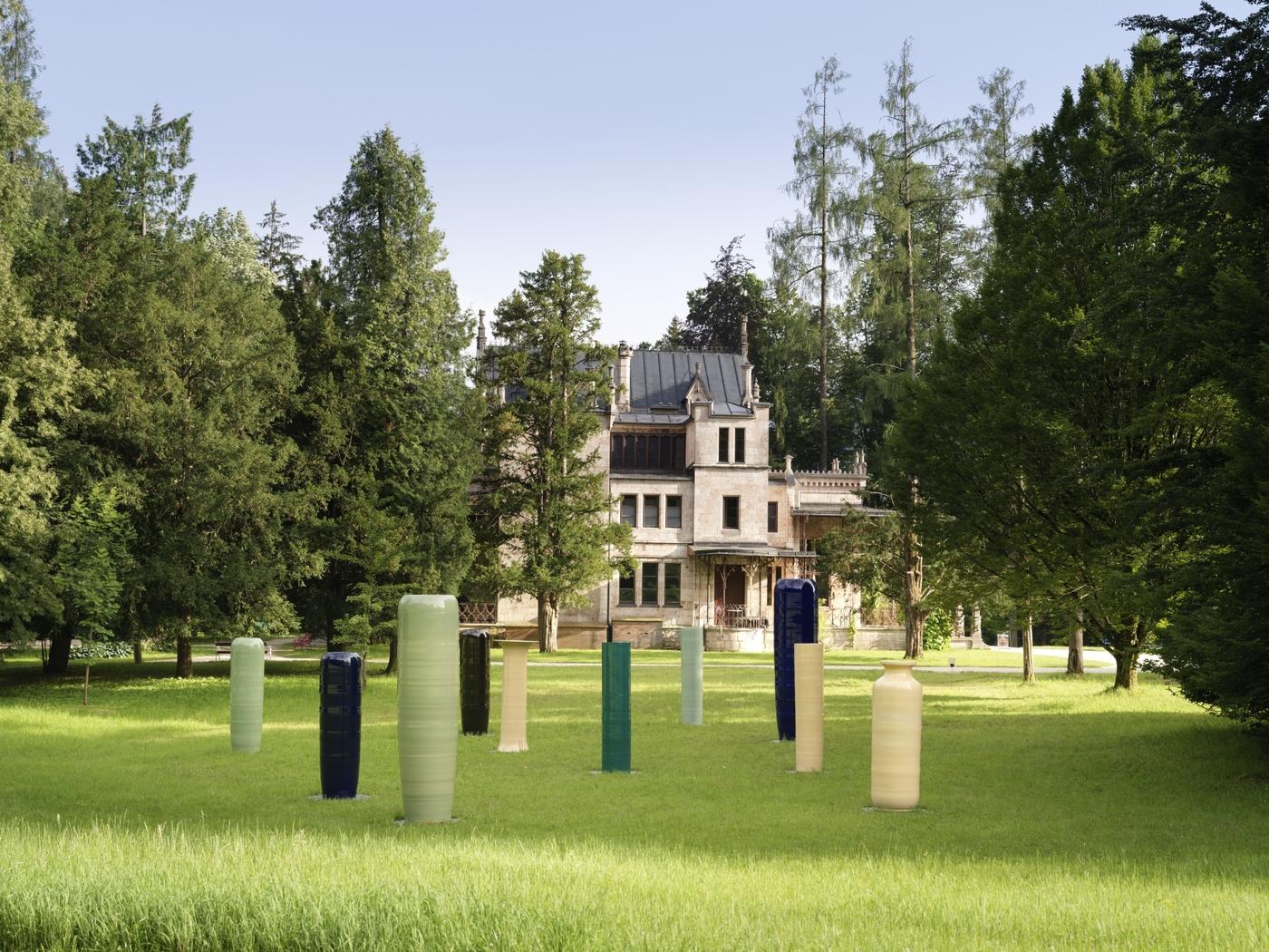 Ai Weiwei, "Pillars", 2006.