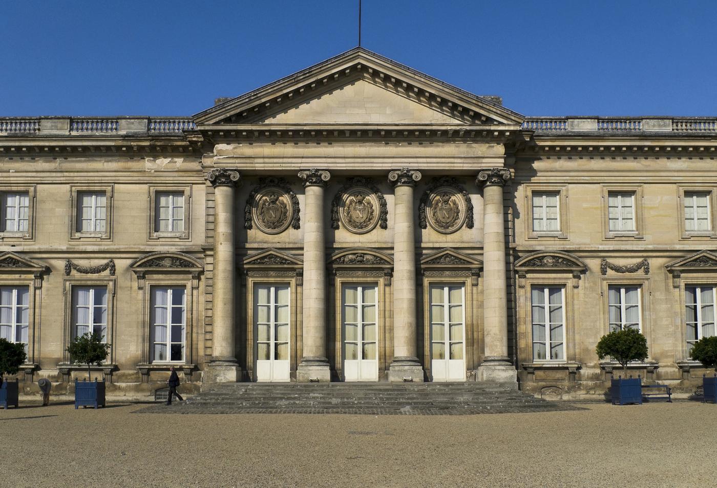 Le nouveau musée de la voiture de Compiègne cale