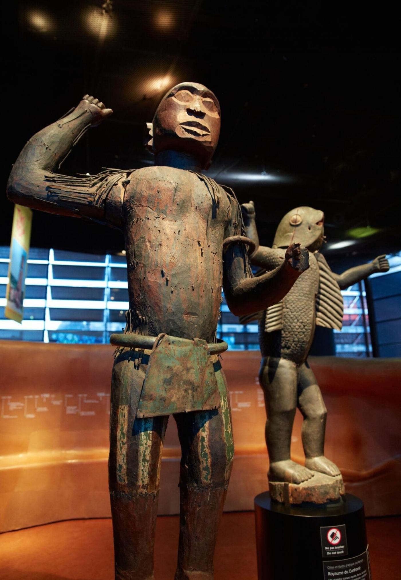 La statue homme-oiseau du roi Ghézo au musée du Quai branly.