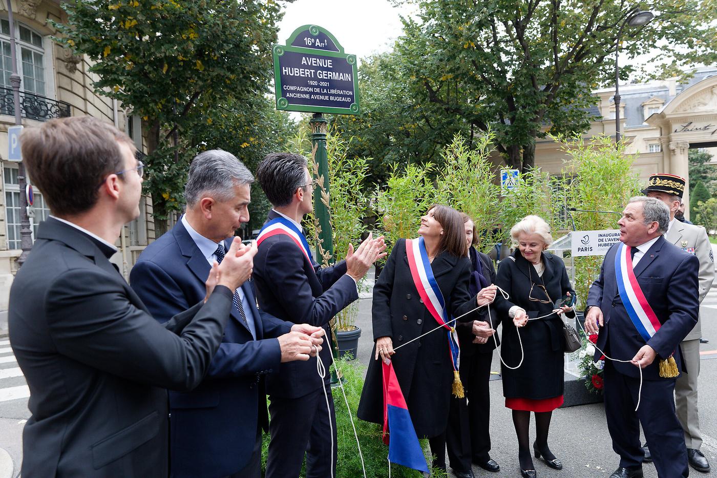 Inauguration de l&amp;#039;avenue Hubert Germain dans le 16ème arrondissement le 14 octobre 2024.