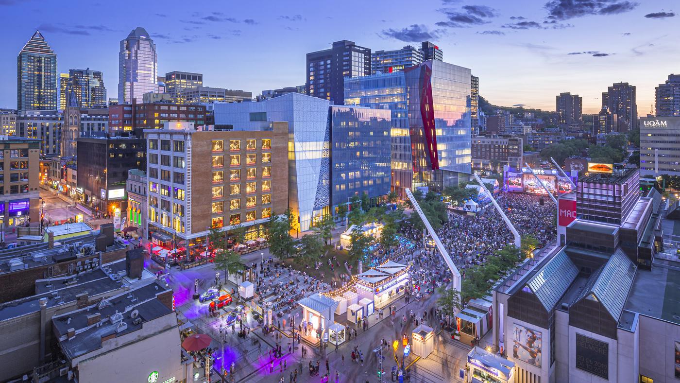 Place des Festivals, Quartier des spectacles, Montréal.