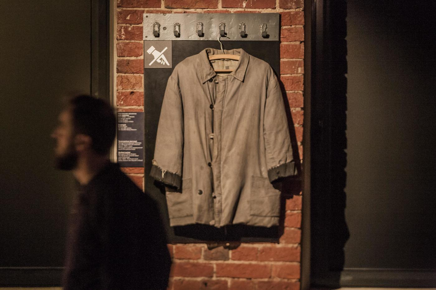 La veste d’un prisonnier du Goulag exposée au musée national de l’histoire du Goulag à Moscou.